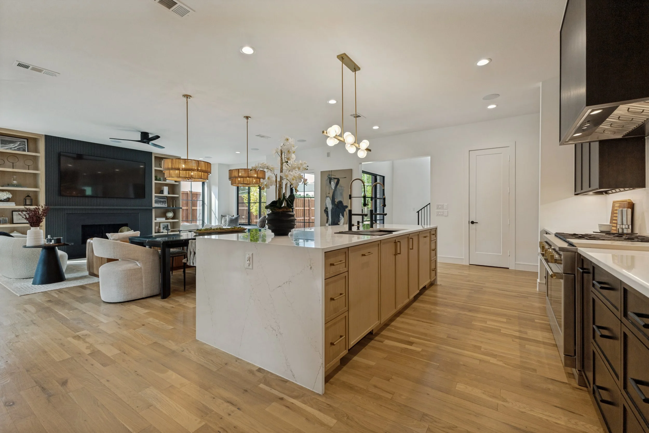 1606-old-gate-ln-dallas-tx-75218-High-Res-14.jpg