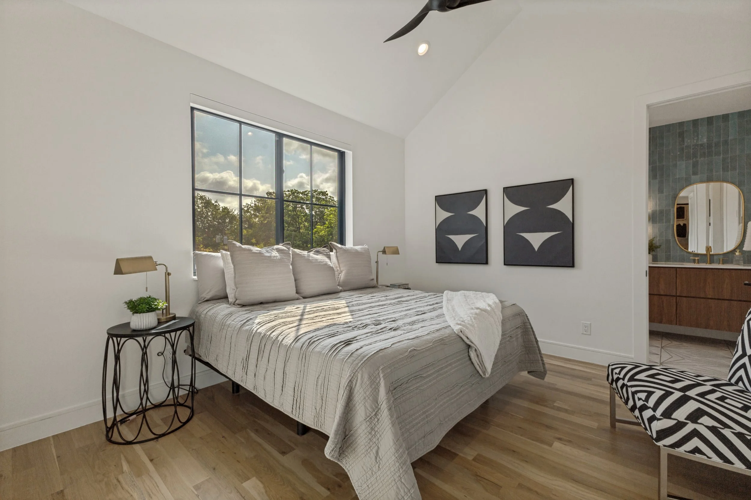 1606-old-gate-ln-dallas-tx-75218-High-Res-29.jpg