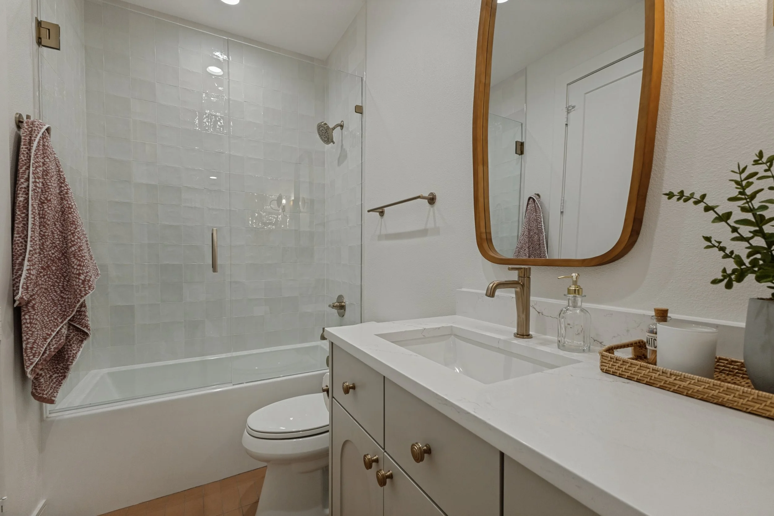1606-old-gate-ln-dallas-tx-75218-High-Res-25.jpg