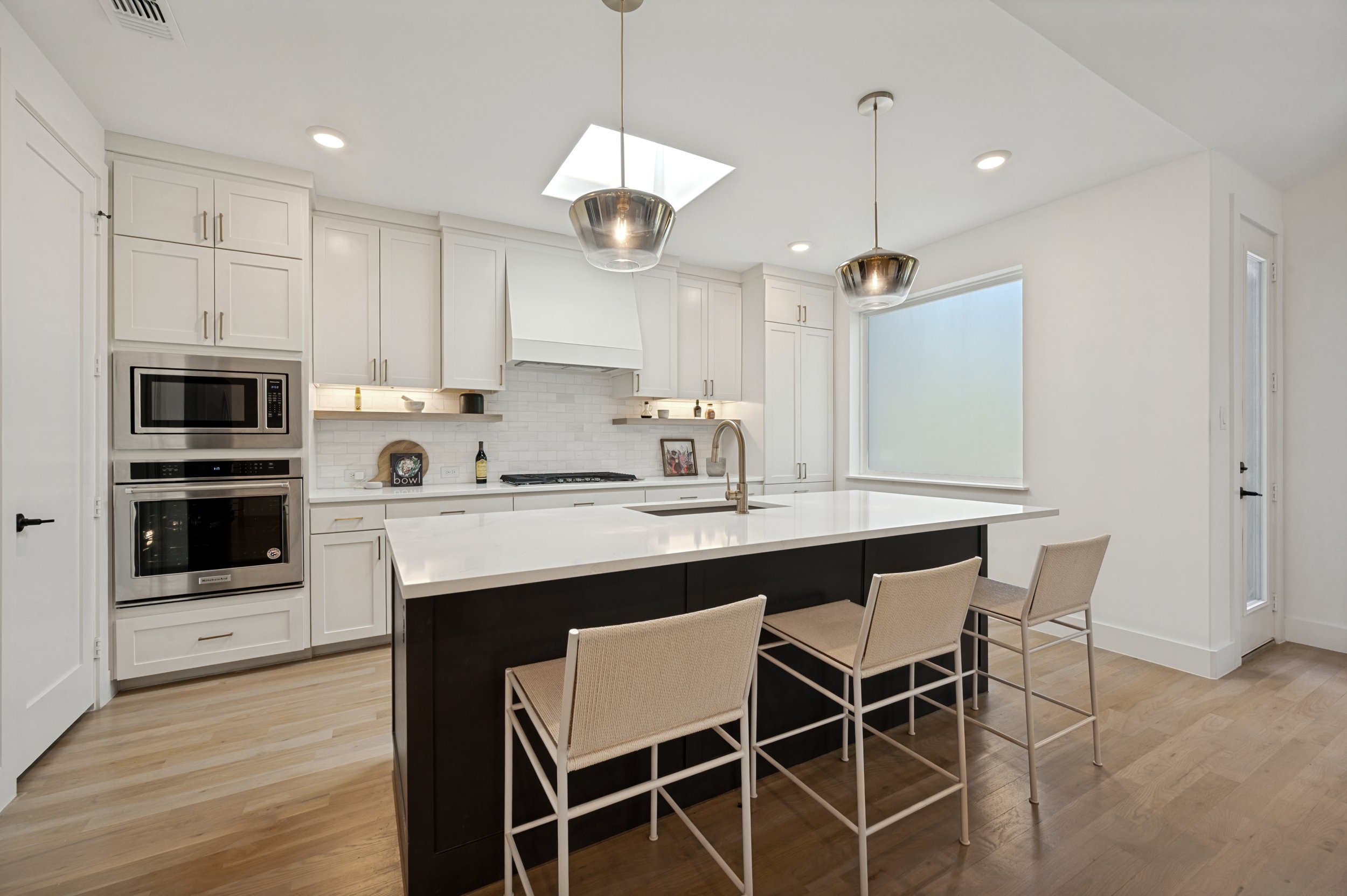 9118-prado-ln-dallas-tx-75220-High-Res-9.jpg