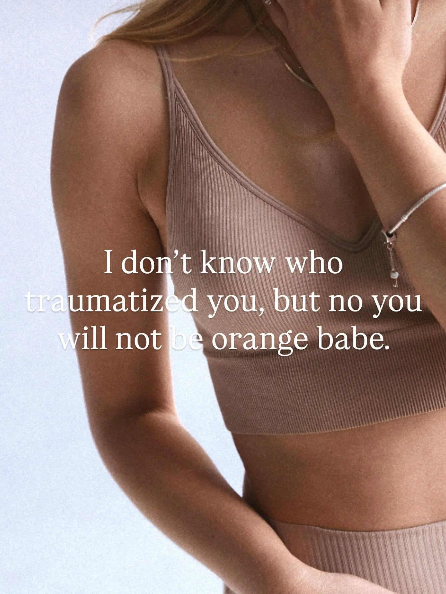 Don&rsquo;t let that high school booth keep you afraid, we are not the same 🤣

#denverspraytan #denversalon #denverbeauty