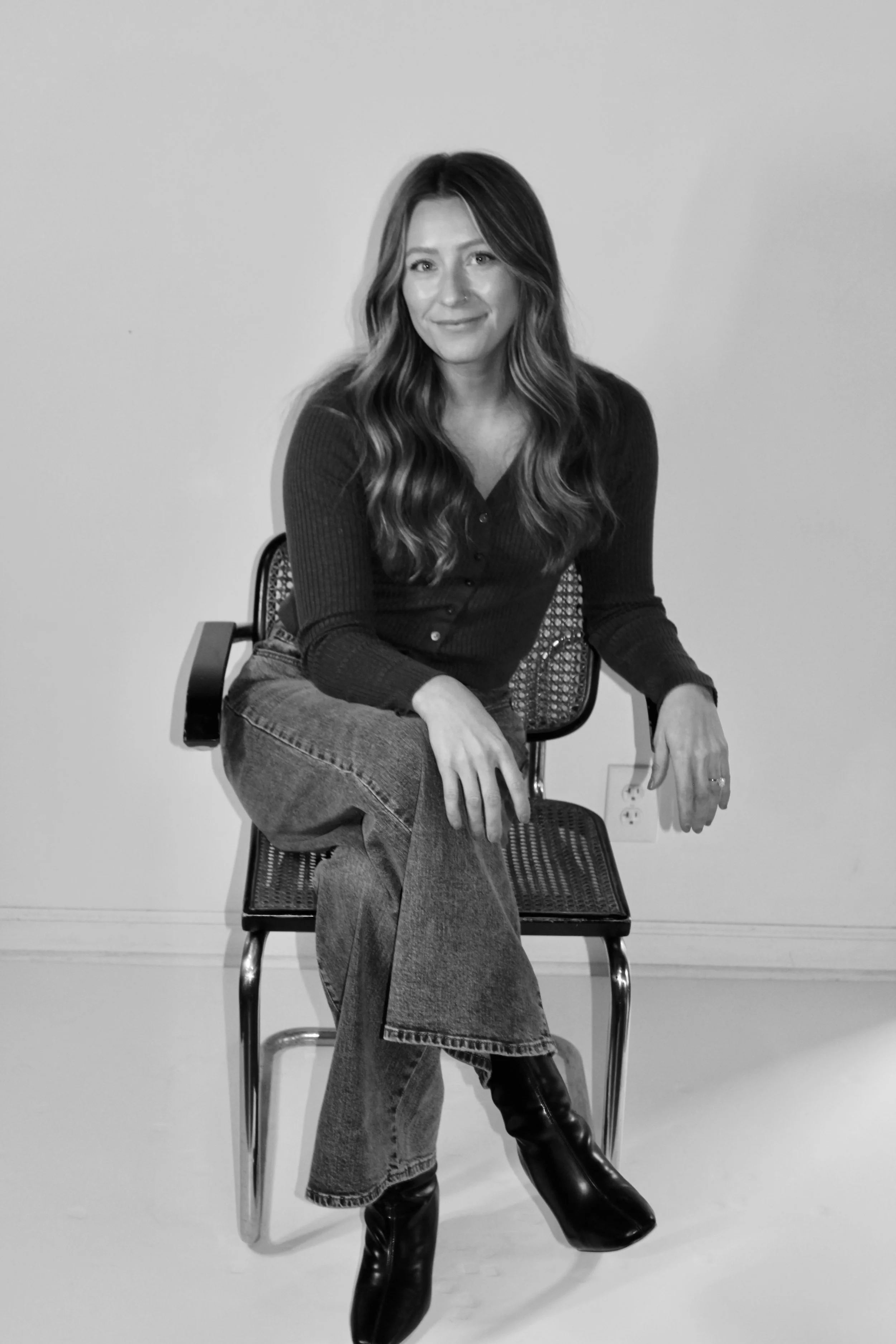 Kendelle, color specialist offering balayage and foiling in Portland, Maine