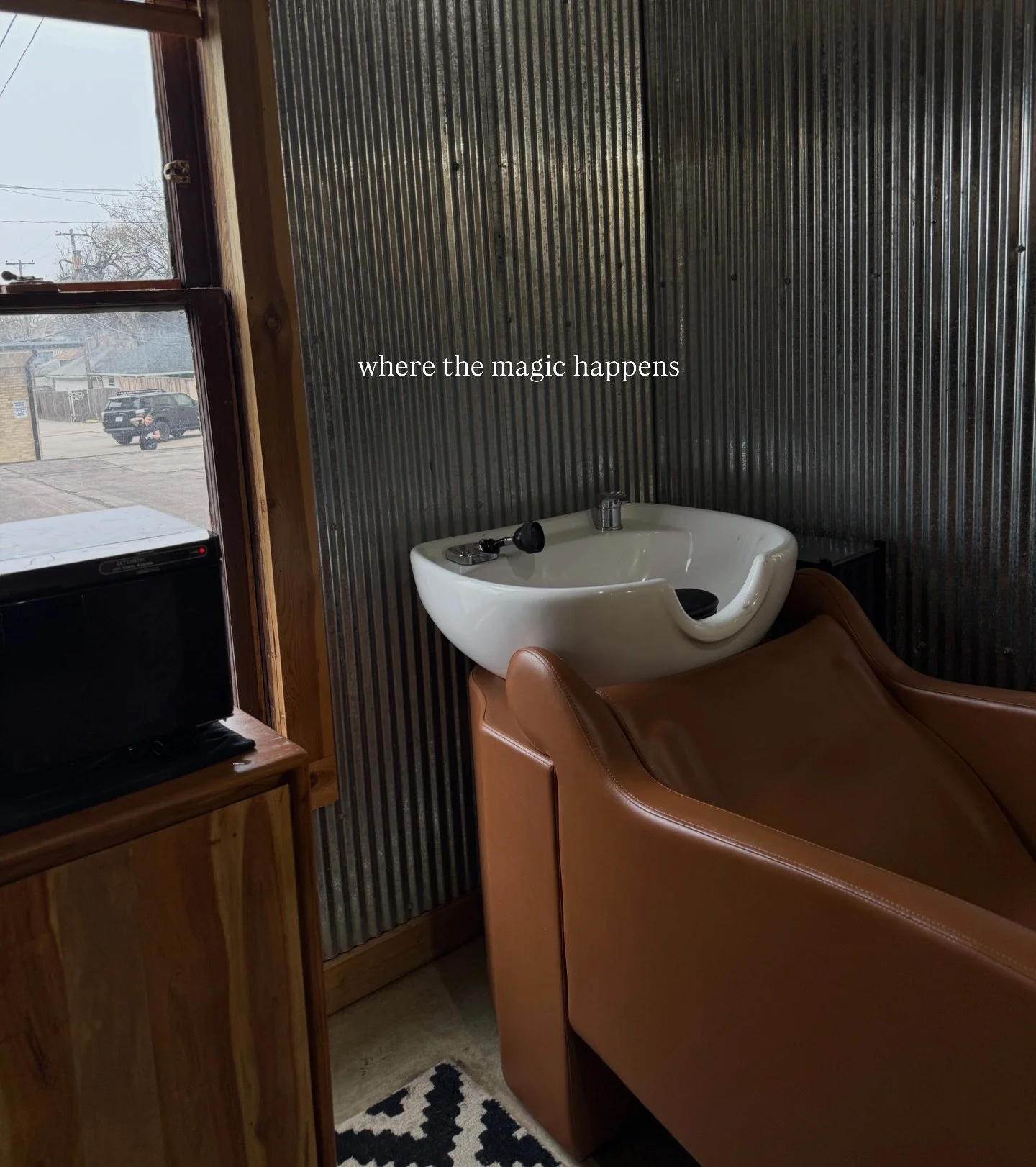 Your sign to book a shampoo style 🫧