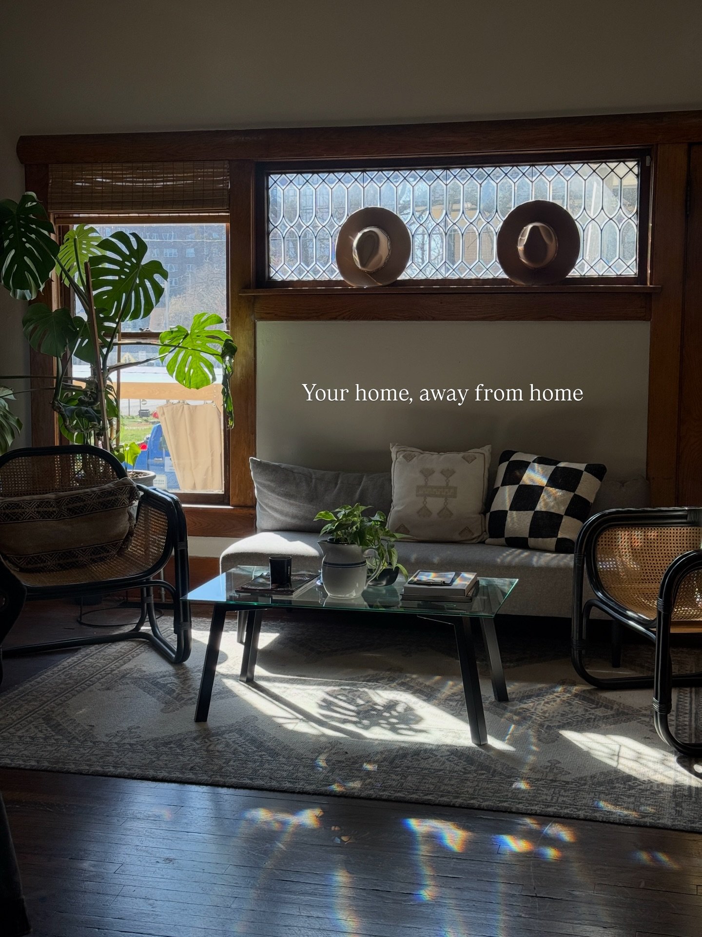 A little glimpse into our home, away from home. 
So thankful for our meraki founders, they created the safest place for stylist and clients to come and relax 💌