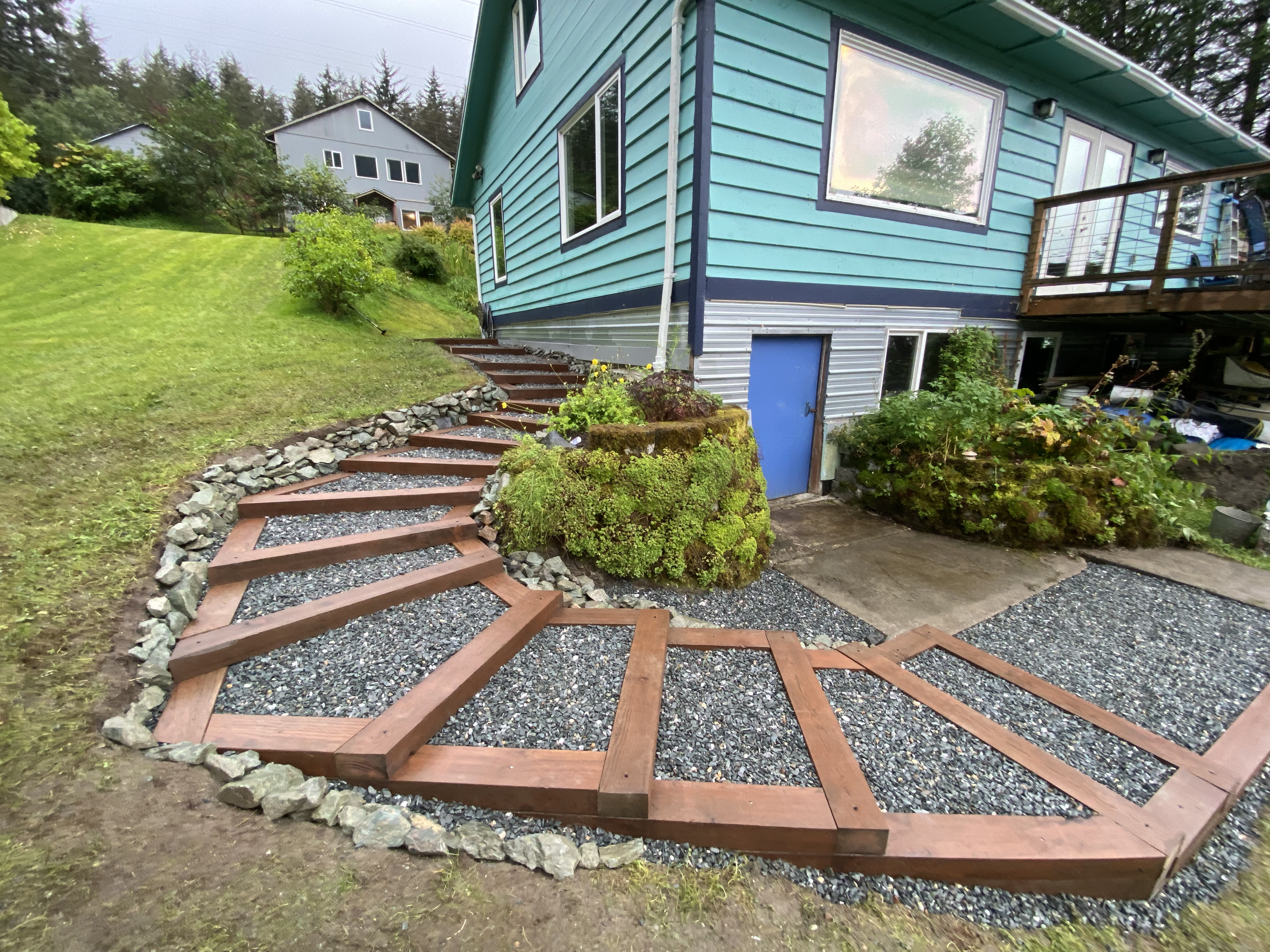 Curving landscape stairway