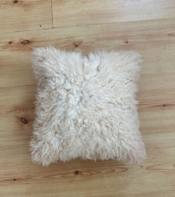 Sheepskin pillow.png