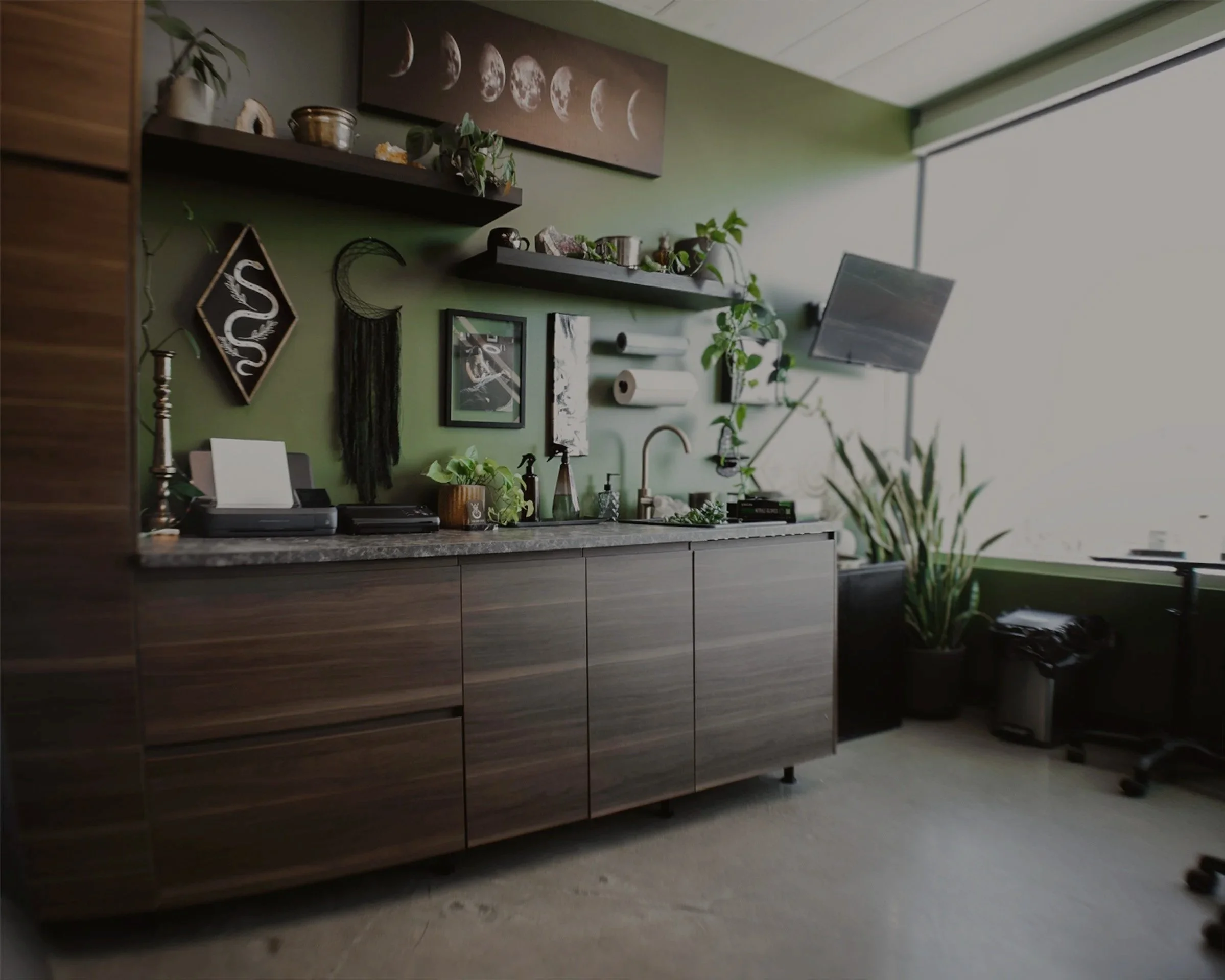 okotoks salon studio space rental for beauty professionals