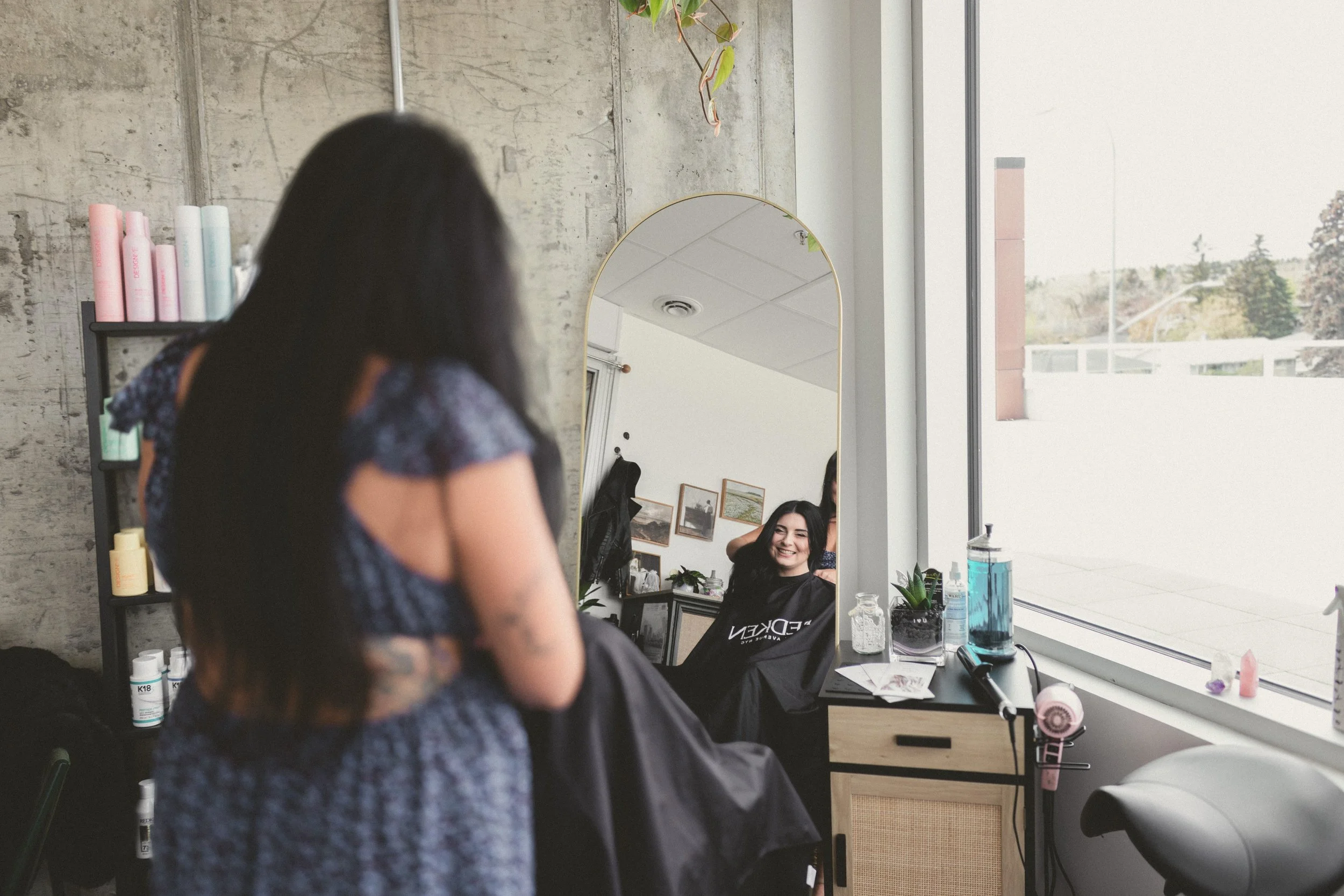 salon studio suite rentals beauty treatment rooms for rent in Calgary and Okotoks