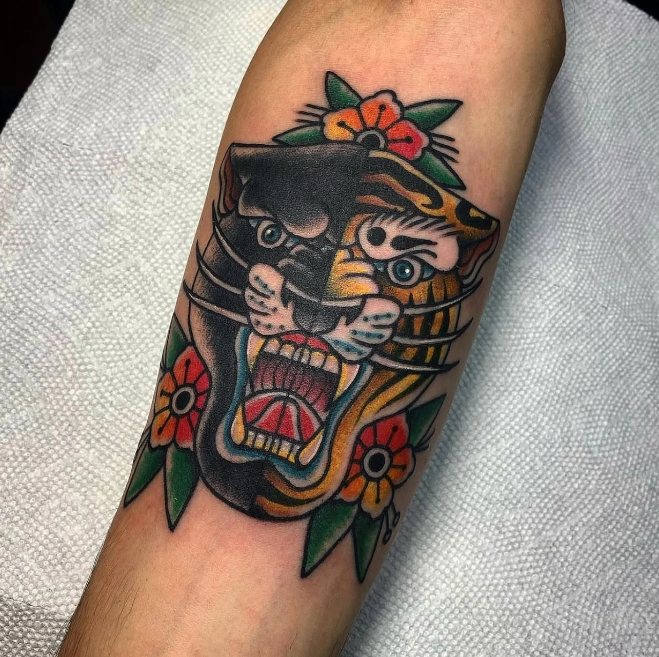 🚨 Surprise Guest Spot! 🚨
@_logananderson from @daddyostattoo is dropping in at Evermore for one day only&mdash;Saturday, March 22nd! Don&rsquo;t miss your chance to get something rad from this insanely talented artist. Walk-ins welcome&mdash;first 