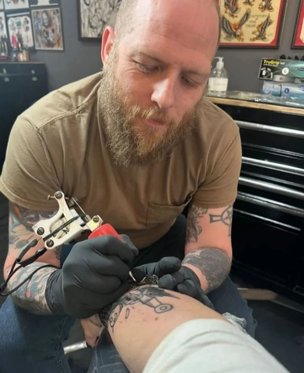 @thomasplunktattooer is in the shop Wednesday- Saturday book an appointment or feeling lucky? Walk-in! Tom has STACKS &amp; STACKS of flash to pick from, or bring your idea!