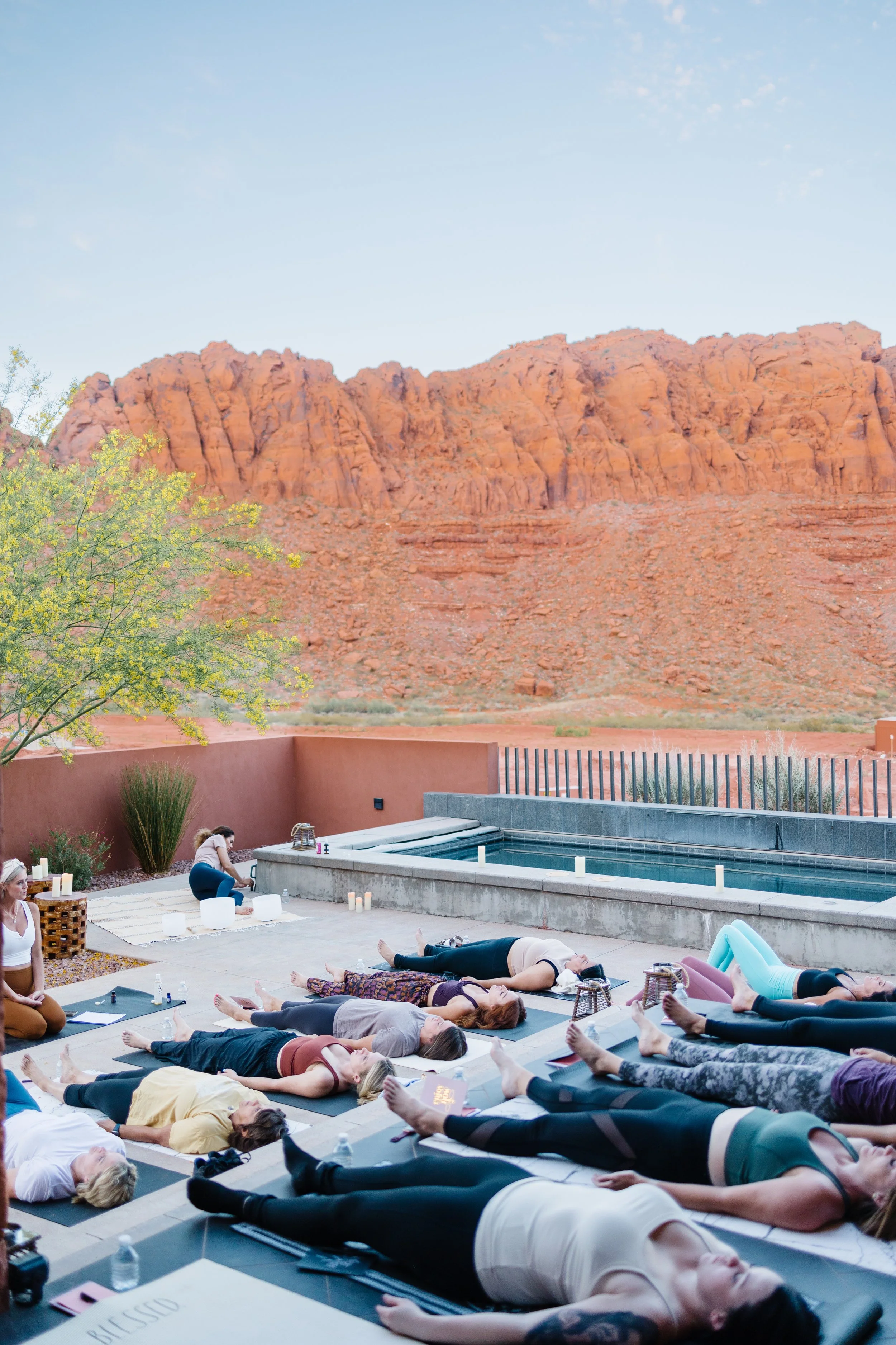 Looking for a talented retreat photographer to capture your yoga and mindset retreat in Saint George, Utah? Look no further than Brittney Ann Photo and Films! Specializing in capturing the essence of yoga and mindfulness, Brittney uses her skills as
