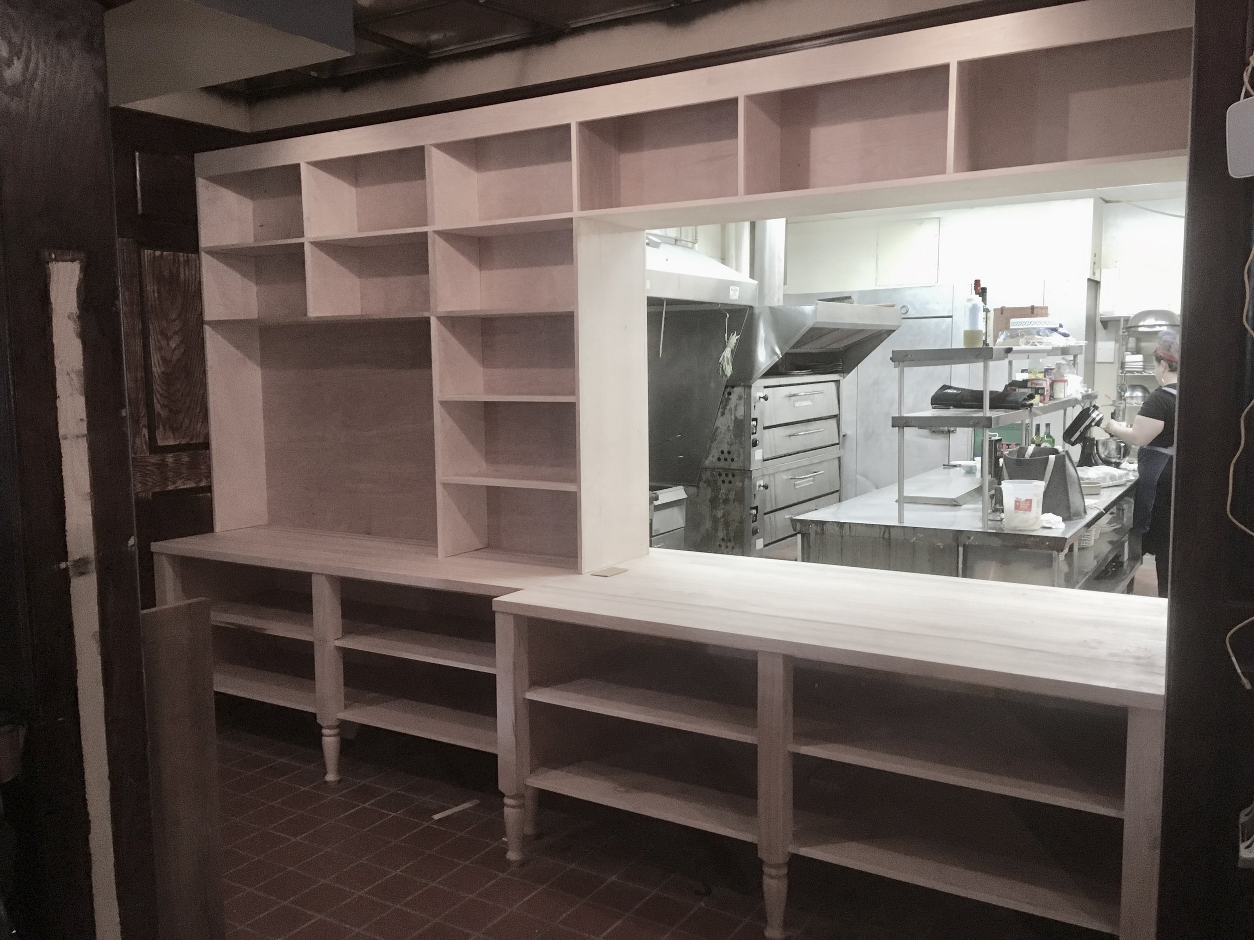 Restaurant pass with turned legs