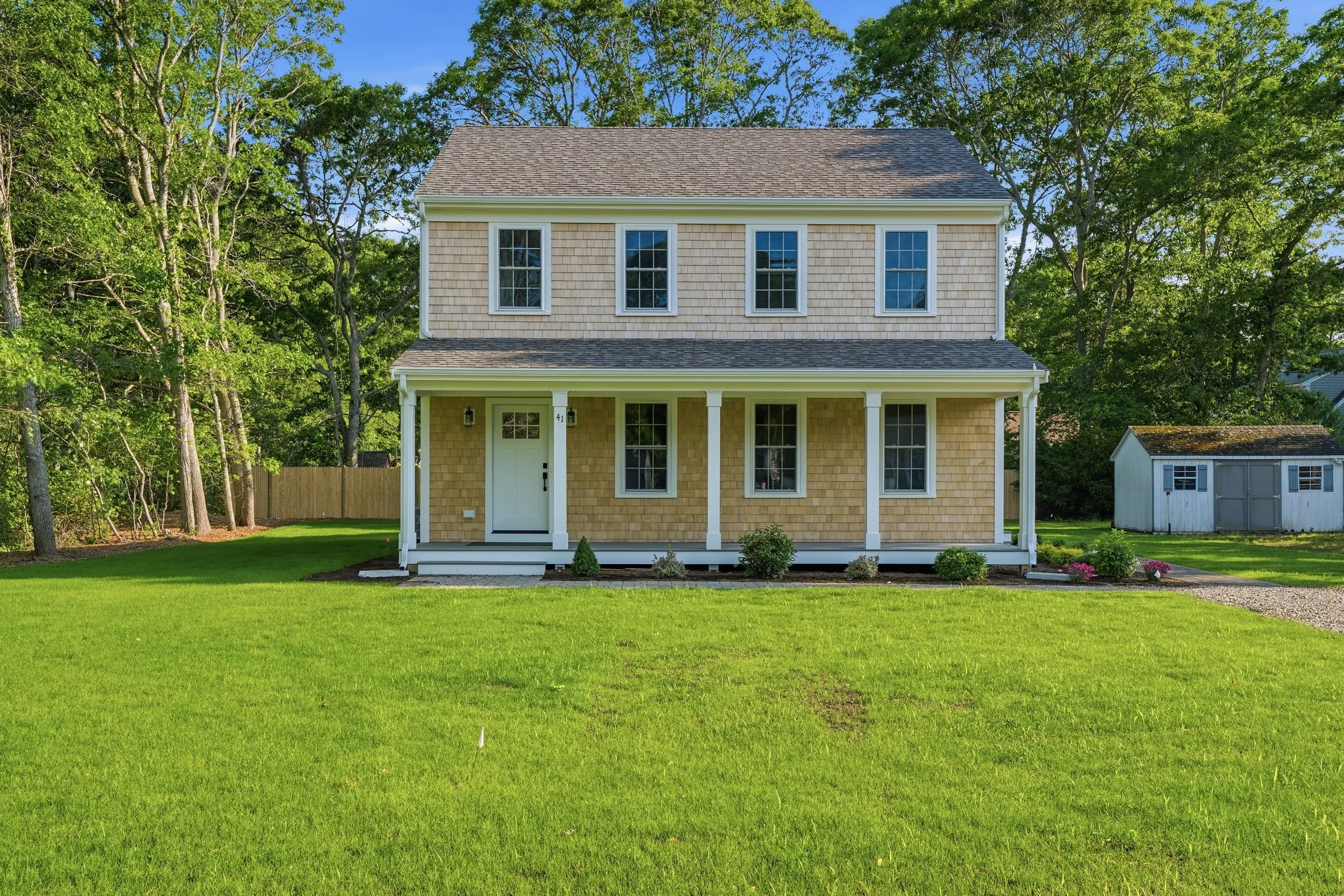 05-41 Avalon Dr-1.jpg