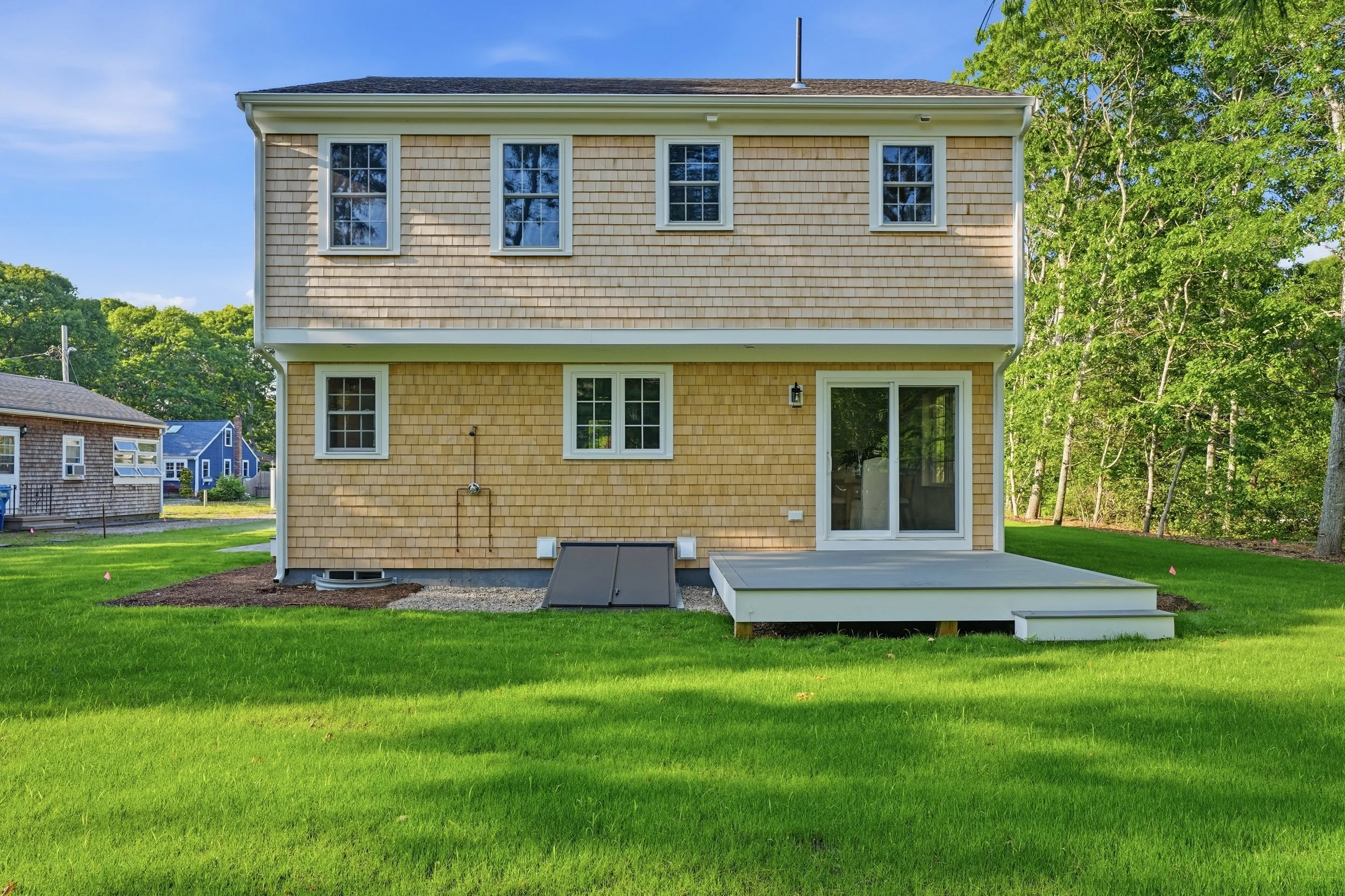 35-41 Avalon Dr-35.jpg