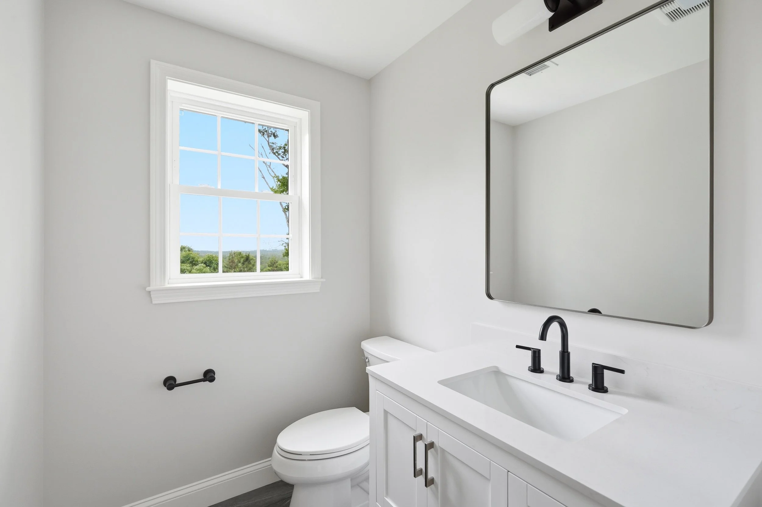 29-21 Shore Rd-28.jpg