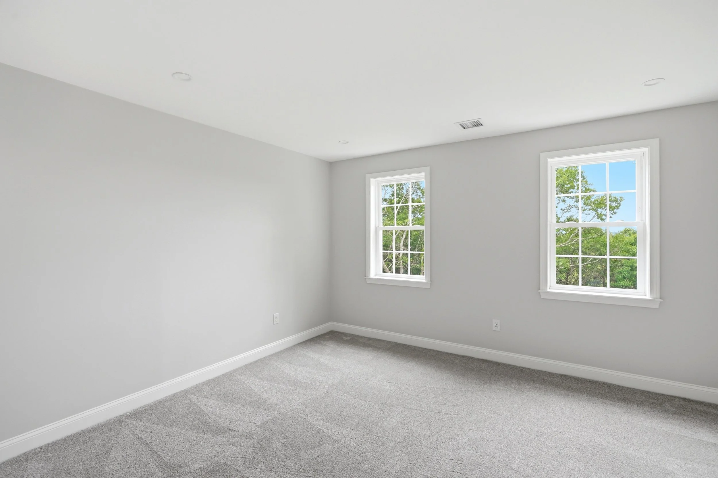 24-21 Shore Rd-24.jpg