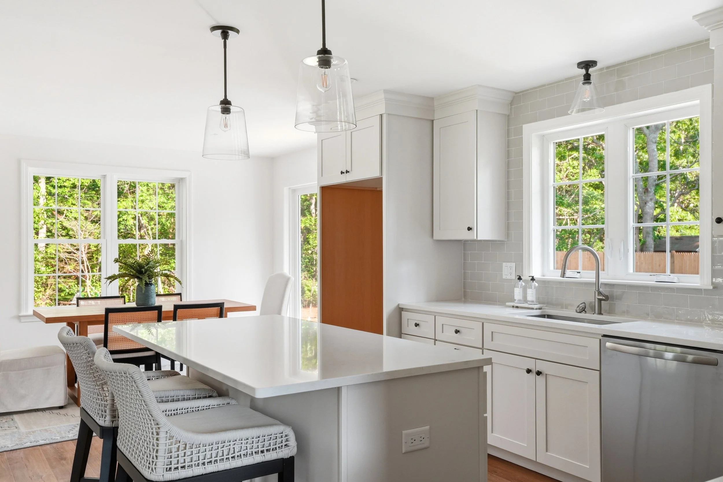 20-41 Avalon Dr-17.jpg