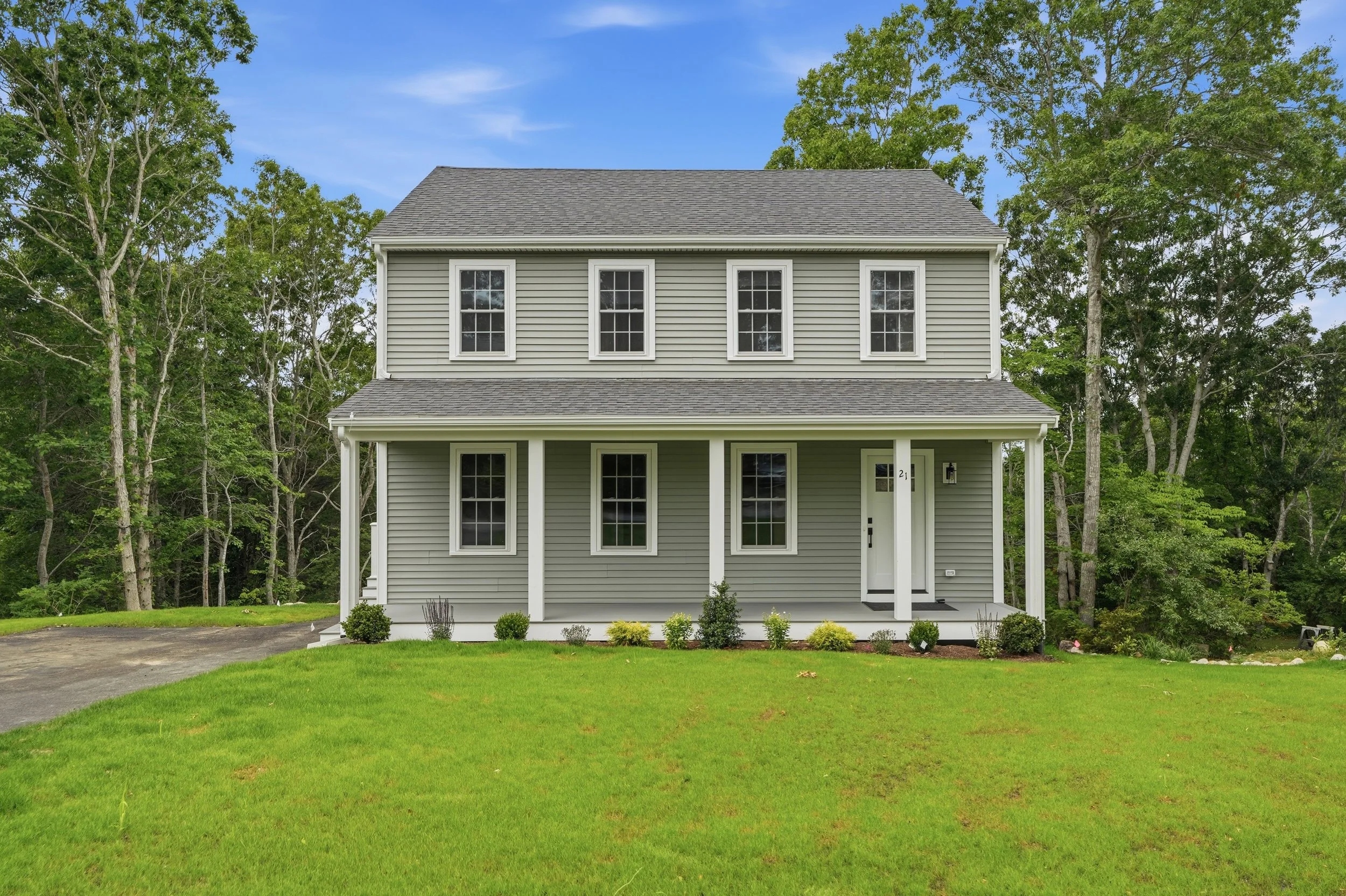 21 Shore Drive, Plymouth, MA