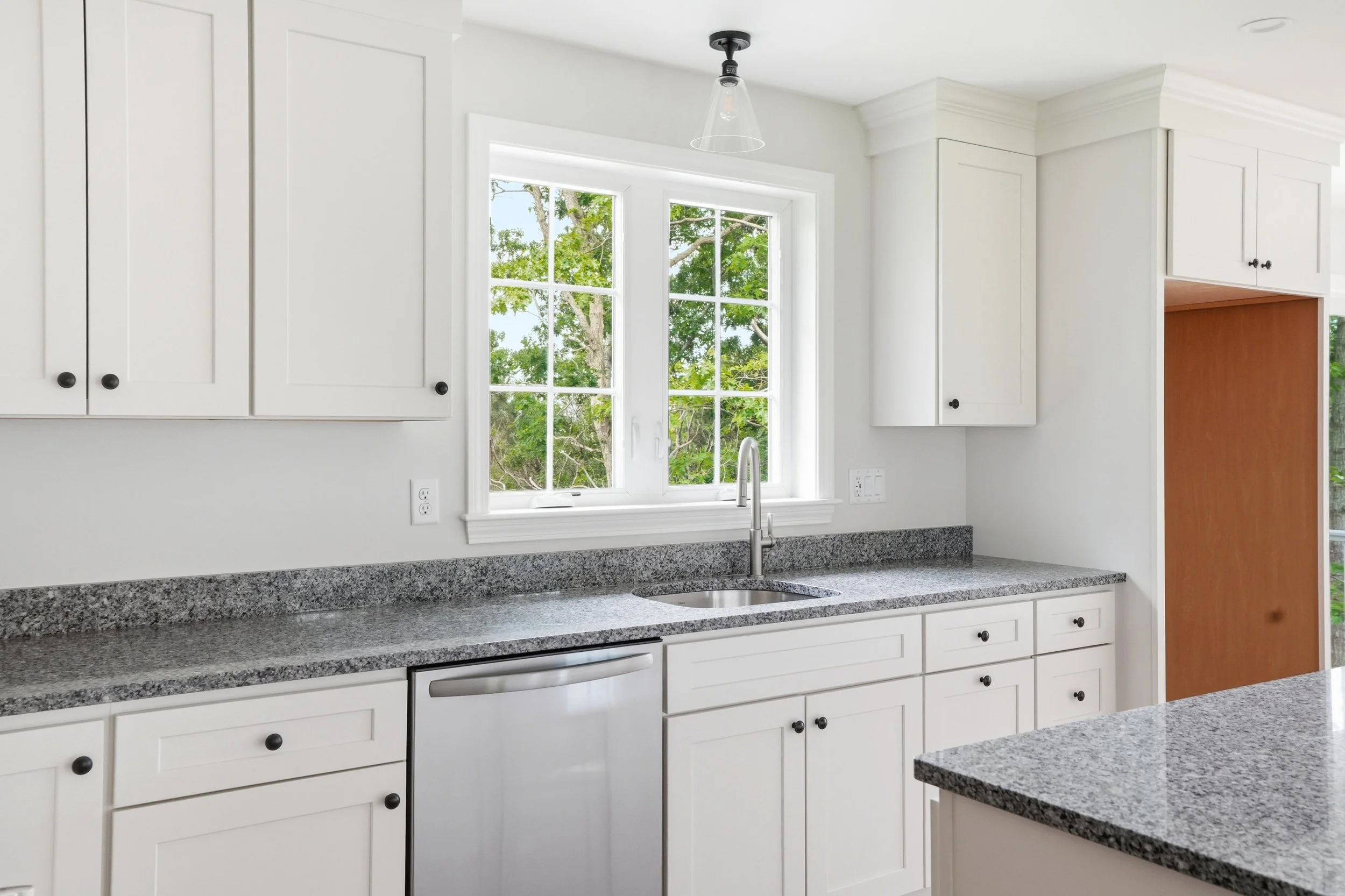 13-21 Shore Rd-13.jpg