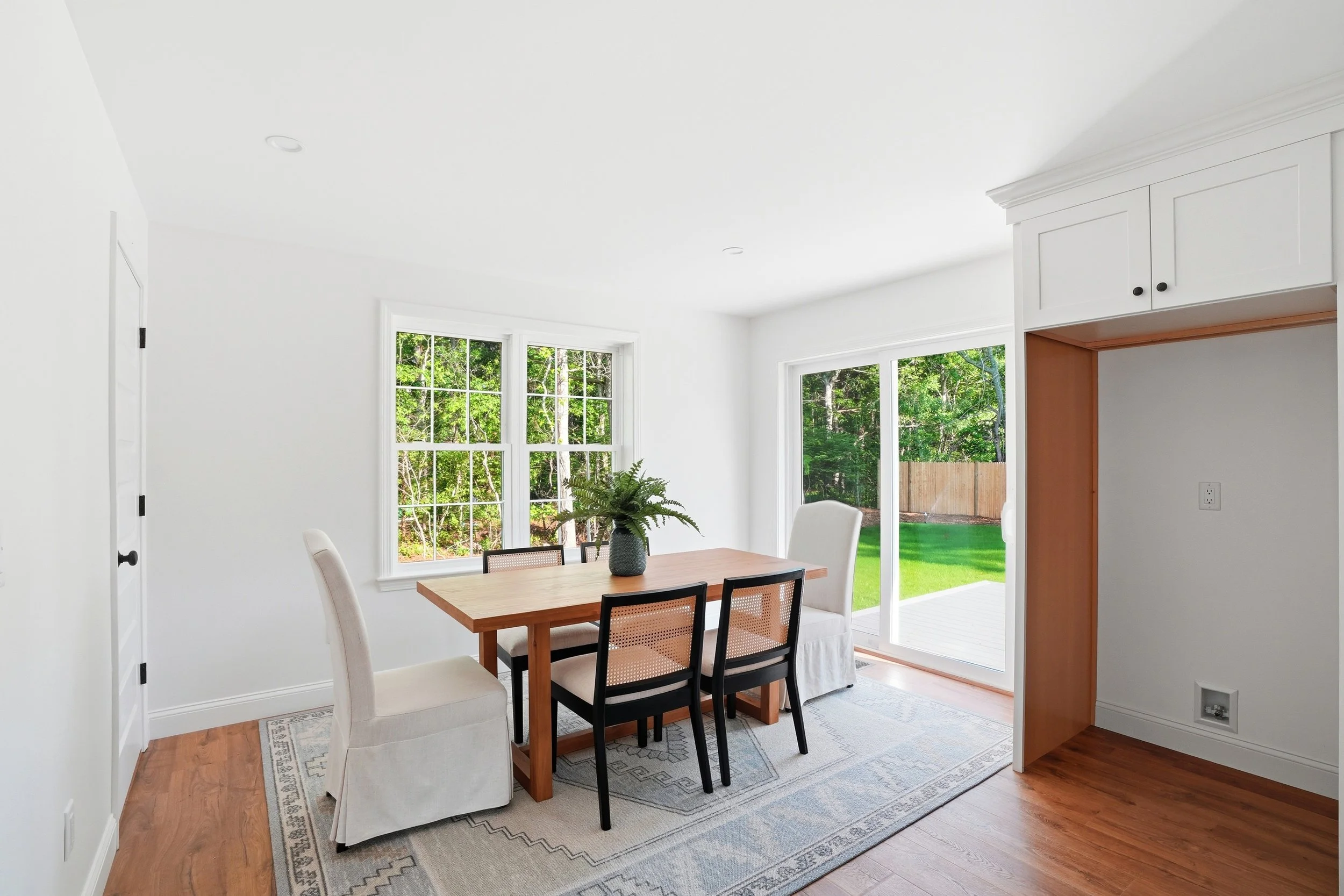 22-41 Avalon Dr-19.jpg