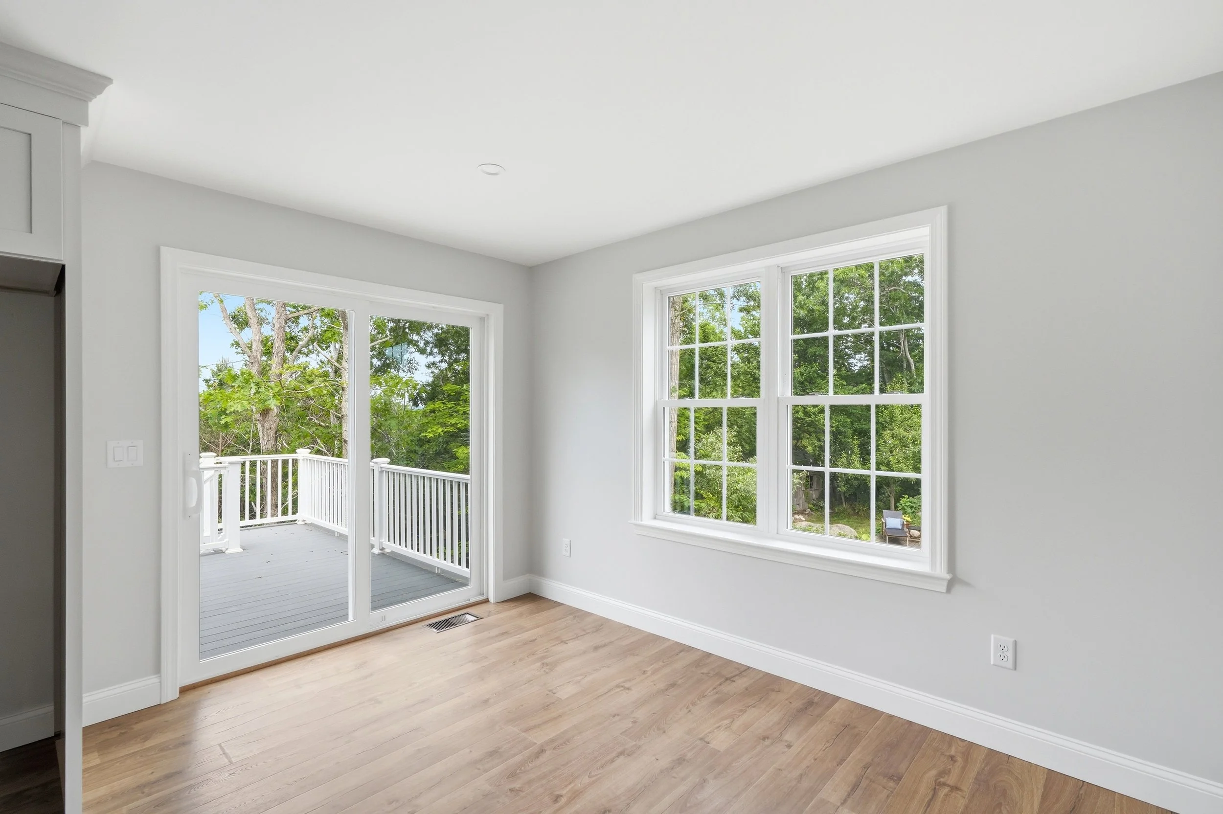 18-21 Shore Rd-17.jpg