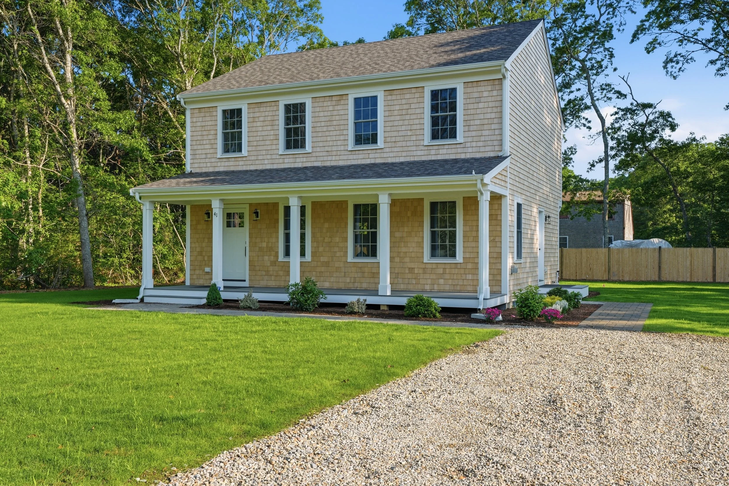 07-41 Avalon Dr-3.jpg
