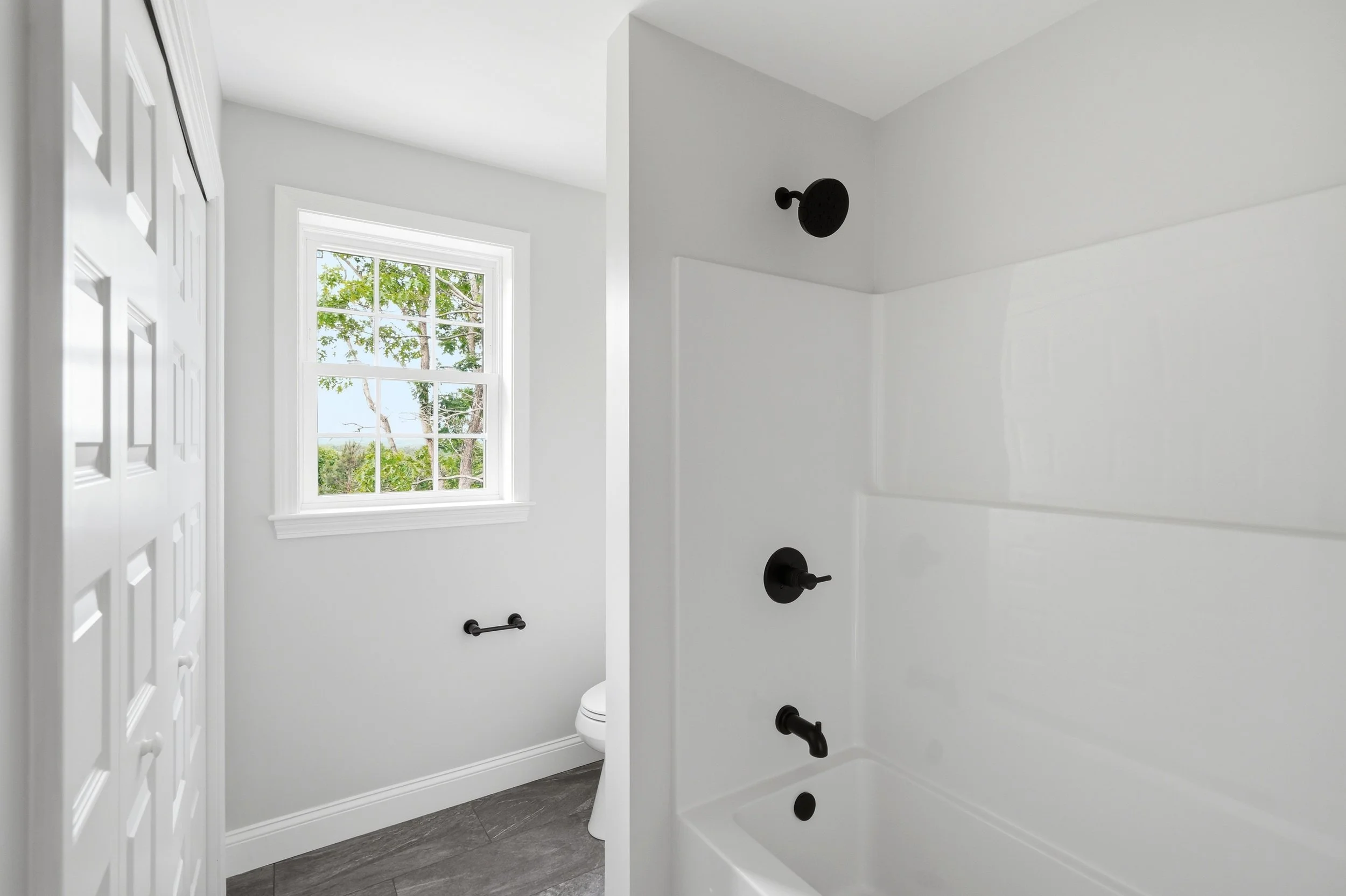 23-21 Shore Rd-23.jpg