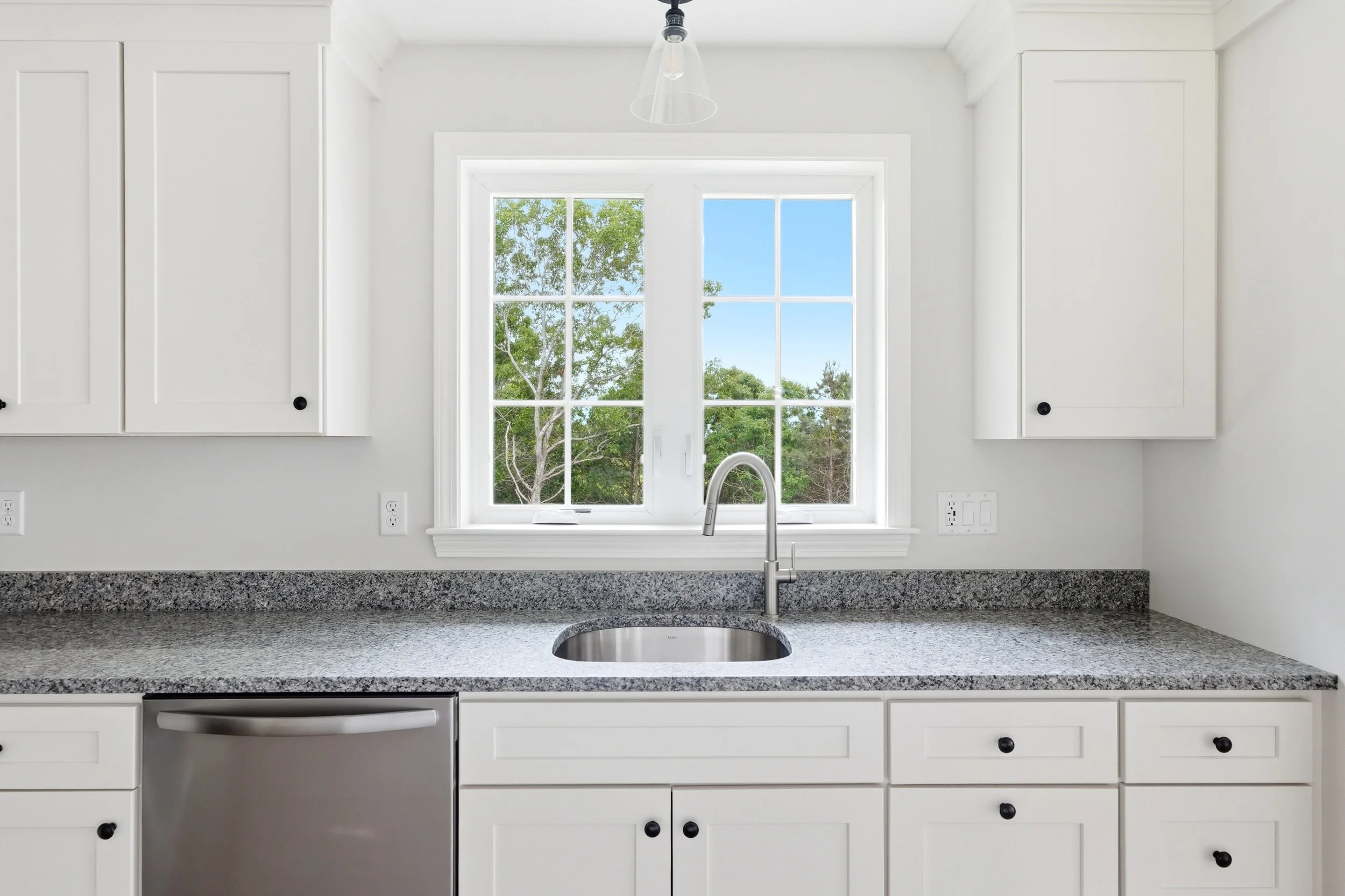 14-21 Shore Rd-14.jpg