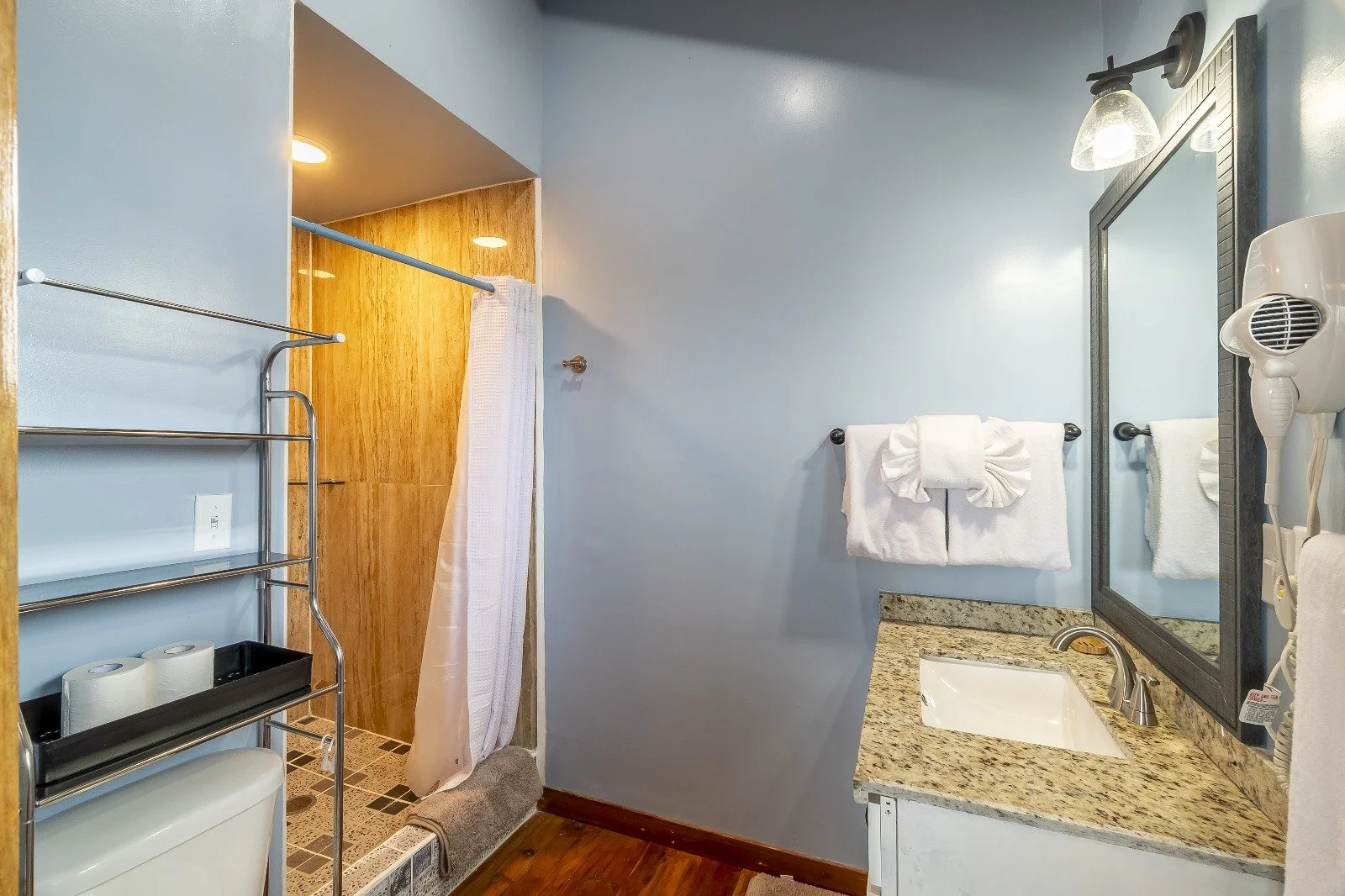 WhatsApp Image 2025-12-01 at 10.23.09_92499fbf.jpg