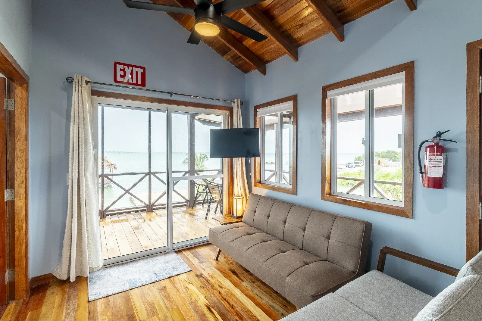 WhatsApp Image 2025-12-01 at 10.23.10_90f18eef.jpg