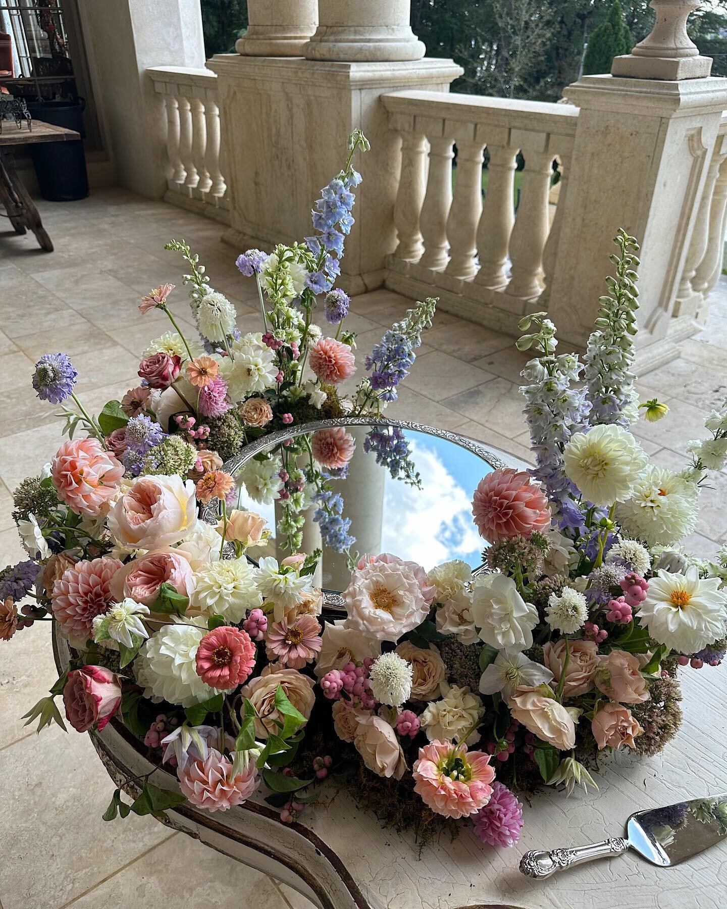 Stunner of a cake meadow on a hot and beautiful day on lake Tuscaloosa last weekend. We produced two weddings in two different cities on Saturday and I&rsquo;m still recovering. Will post more soon but so incredibly thankful for an amazing team that 