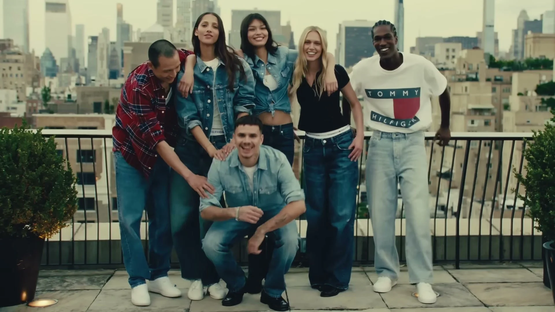 Tommy_Hilfiger_Always_Denim_12.jpg