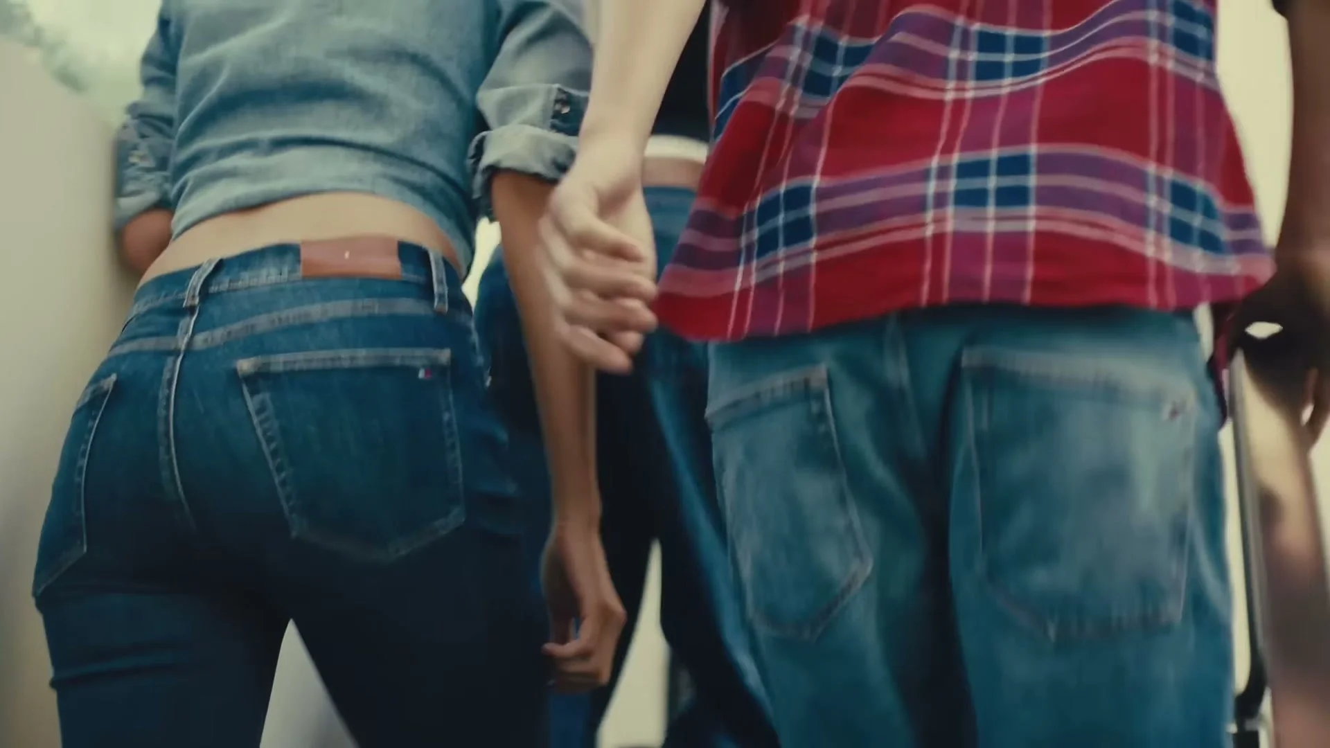 Tommy_Hilfiger_Always_Denim_07.jpg