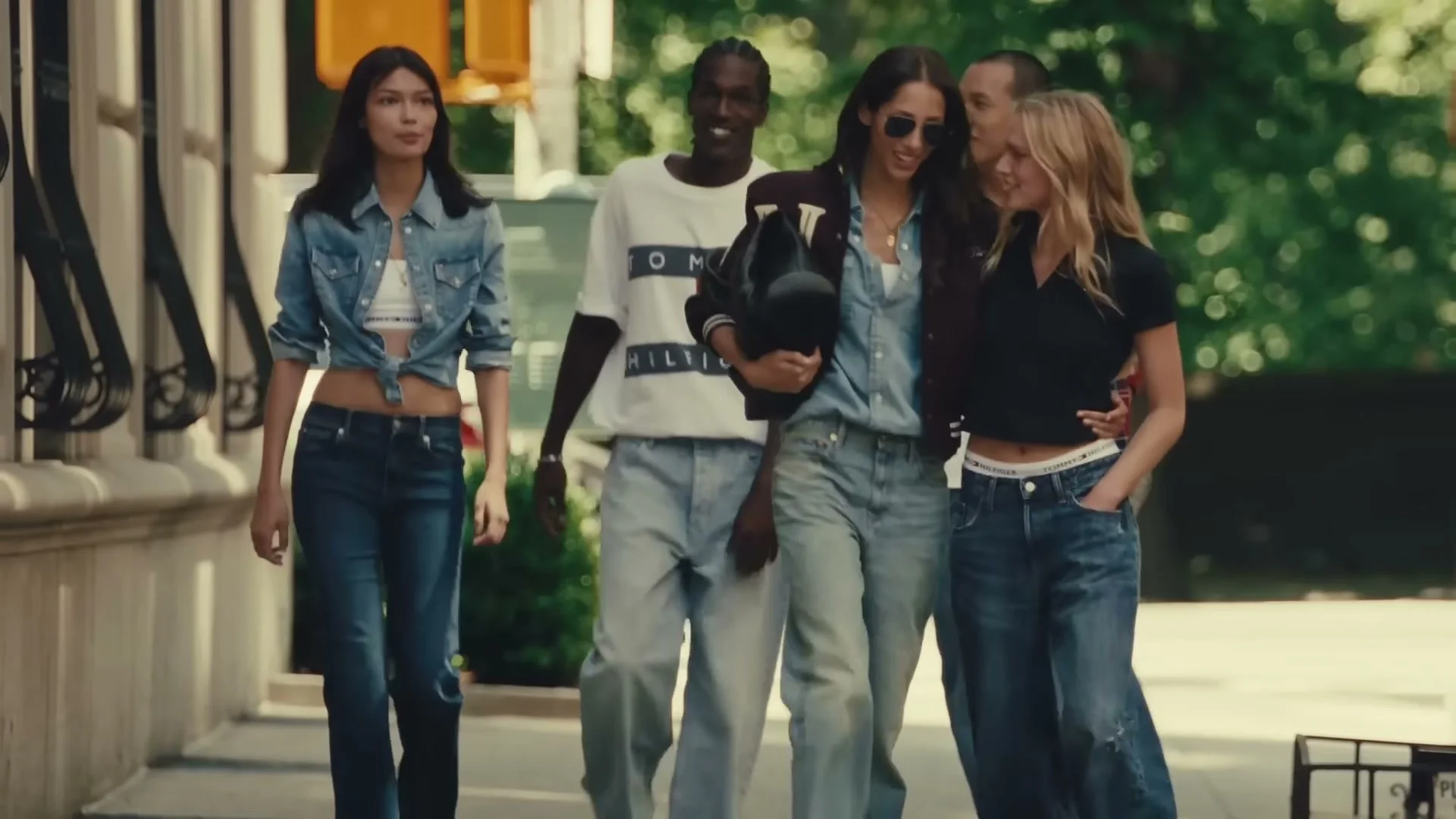 Tommy_Hilfiger_Always_Denim_04.jpg