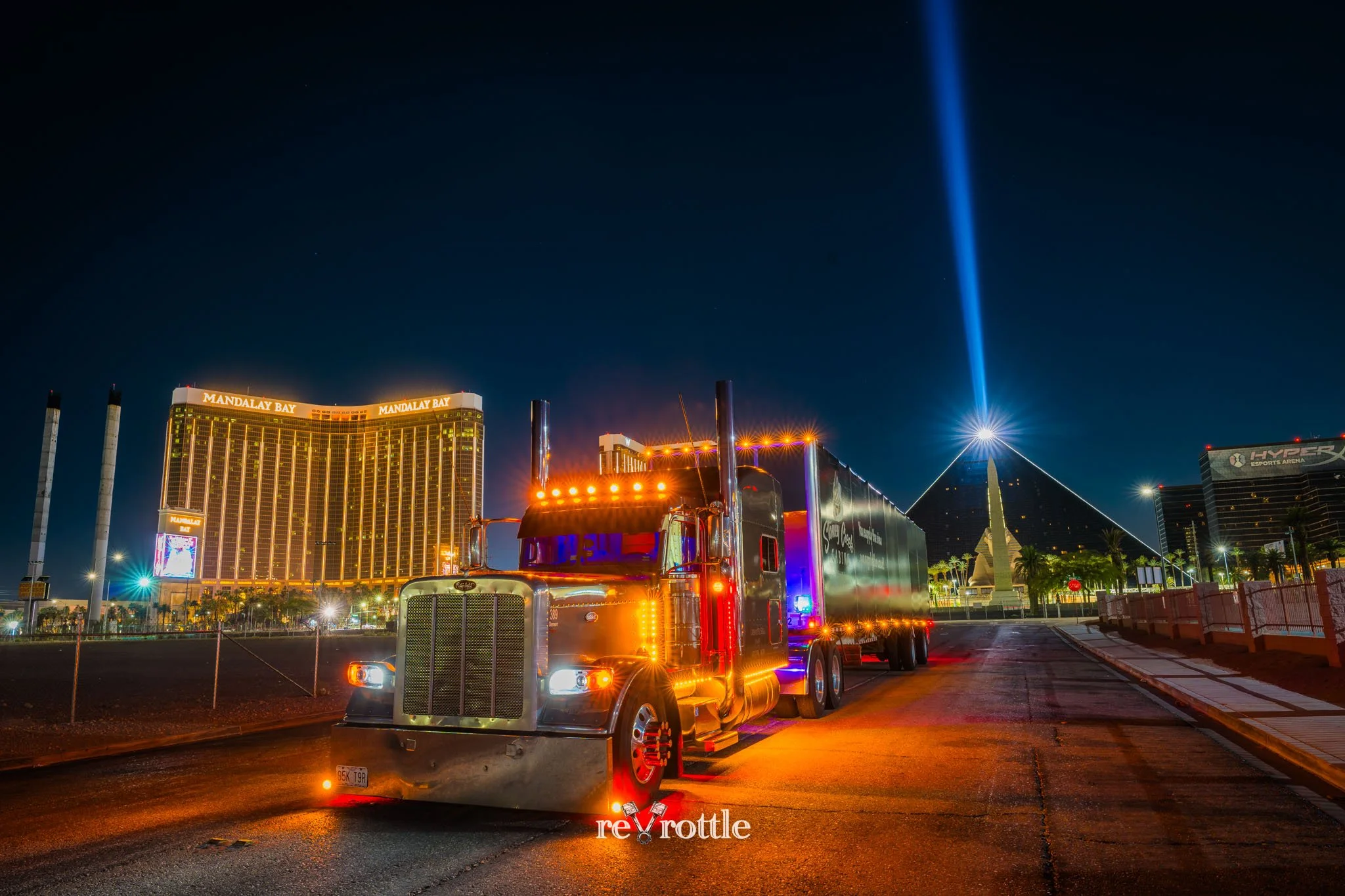 2026-06-12-Smoke-2014-Peterbilt-389-in-Las-Vegas-reVrottle-Vik-Chohan-Photography-Social-Media-003.jpg