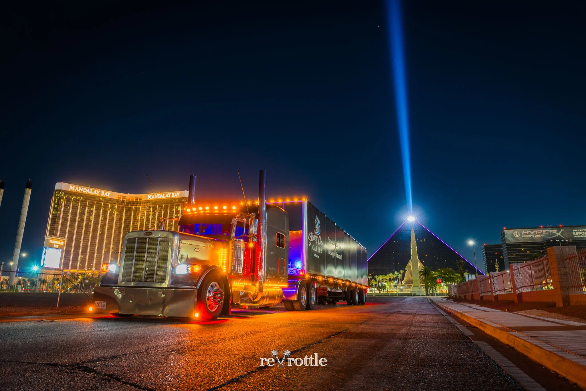2026-06-12-Smoke-2014-Peterbilt-389-in-Las-Vegas-reVrottle-Vik-Chohan-Photography-Social-Media-017.jpg