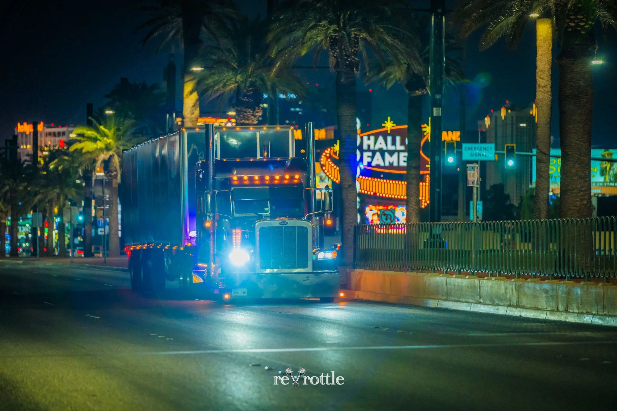 2026-06-12-Smoke-2014-Peterbilt-389-in-Las-Vegas-reVrottle-Vik-Chohan-Photography-Social-Media-029.jpg