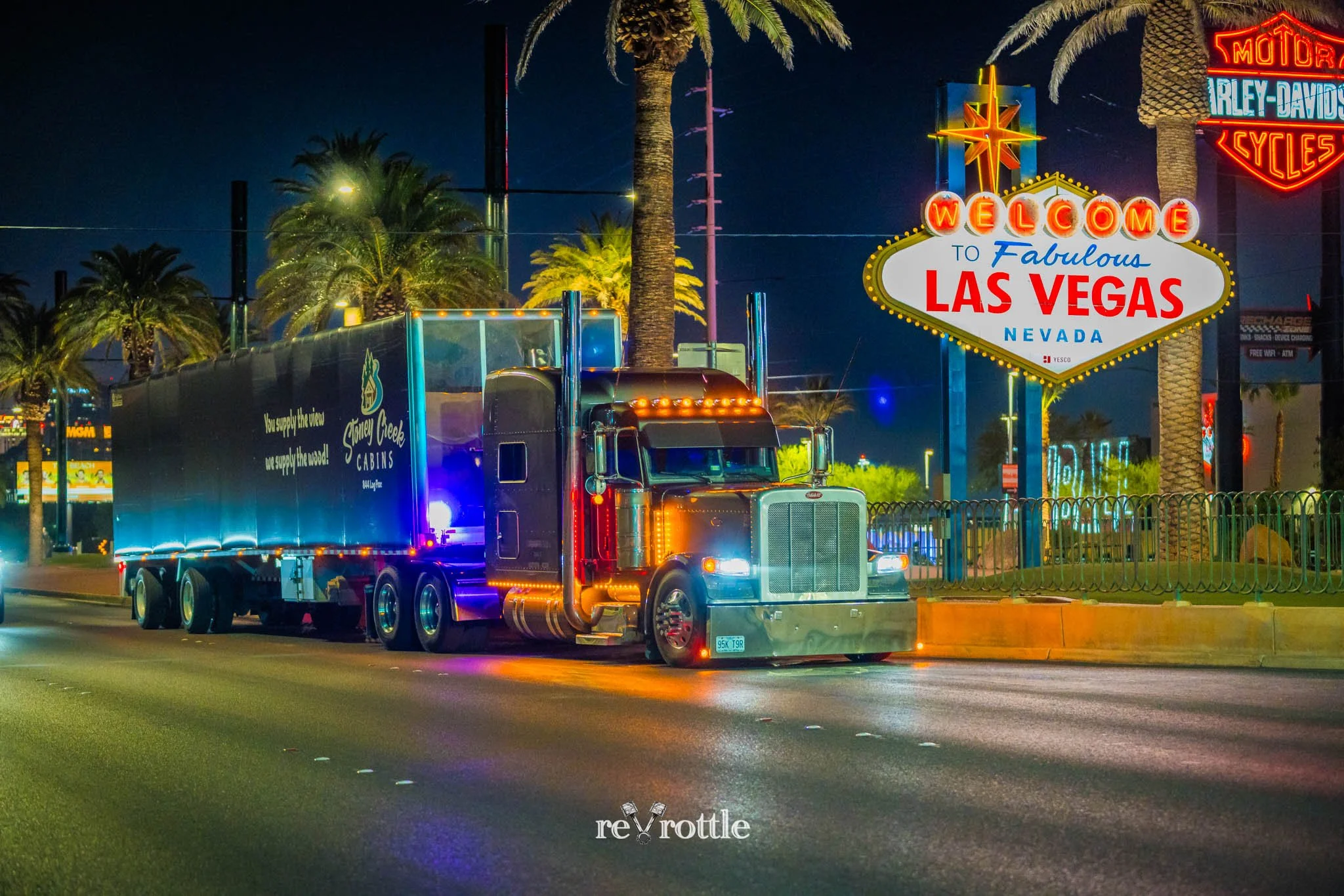 2026-06-12-Smoke-2014-Peterbilt-389-in-Las-Vegas-reVrottle-Vik-Chohan-Photography-Social-Media-031.jpg
