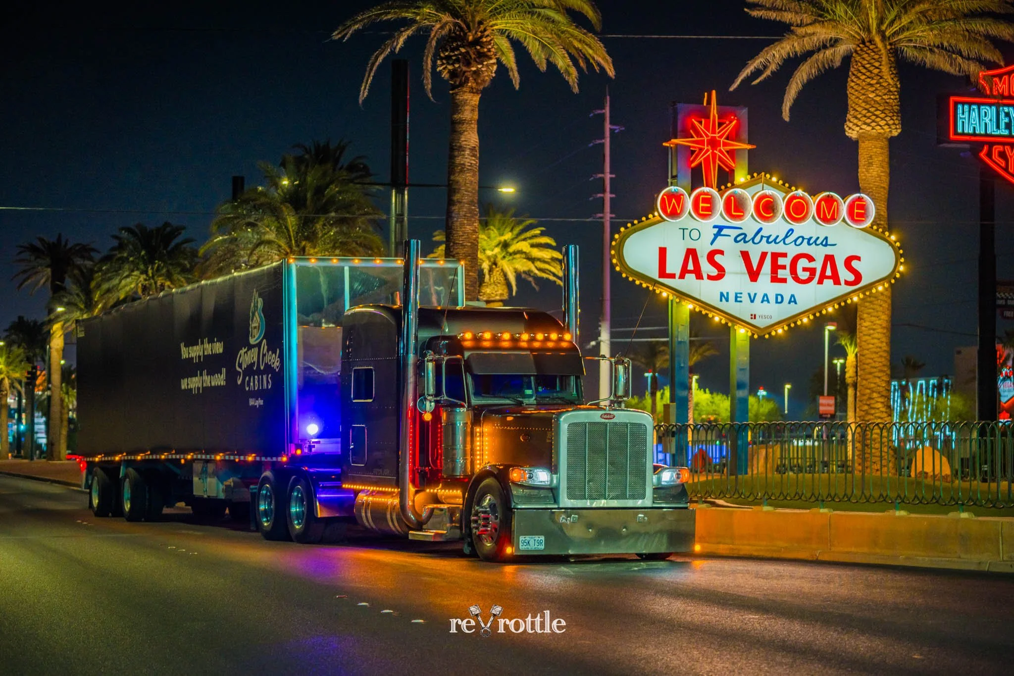 2026-06-12-Smoke-2014-Peterbilt-389-in-Las-Vegas-reVrottle-Vik-Chohan-Photography-Social-Media-036.jpg