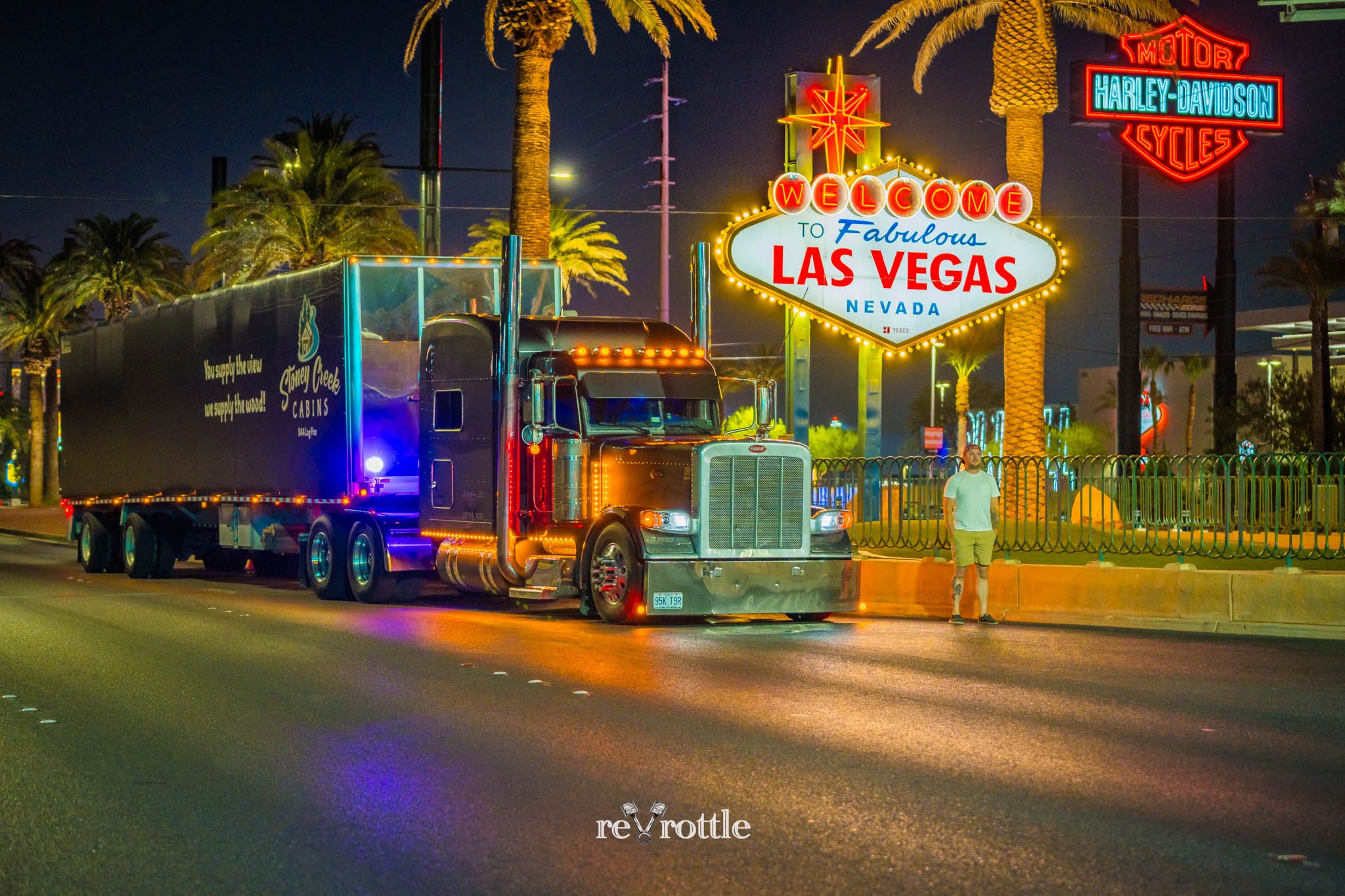 2026-06-12-Smoke-2014-Peterbilt-389-in-Las-Vegas-reVrottle-Vik-Chohan-Photography-Social-Media-038.jpg