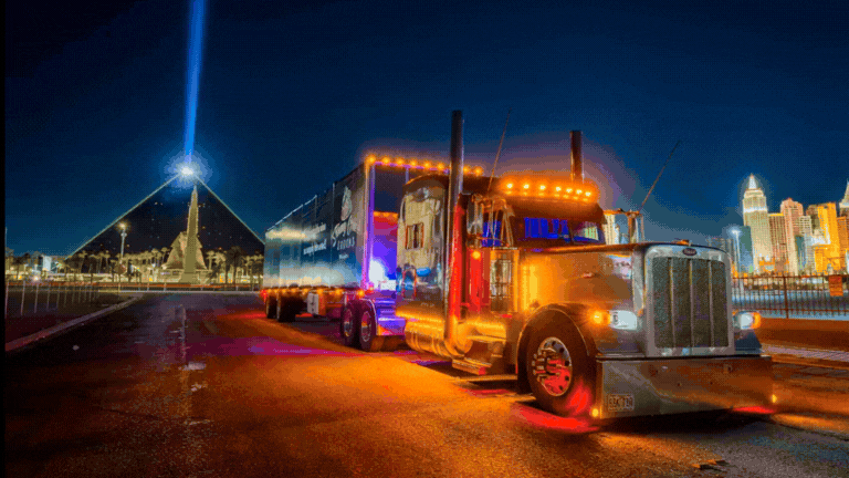 Smoke 2014 Peterbilt 389 in Las Vegas
