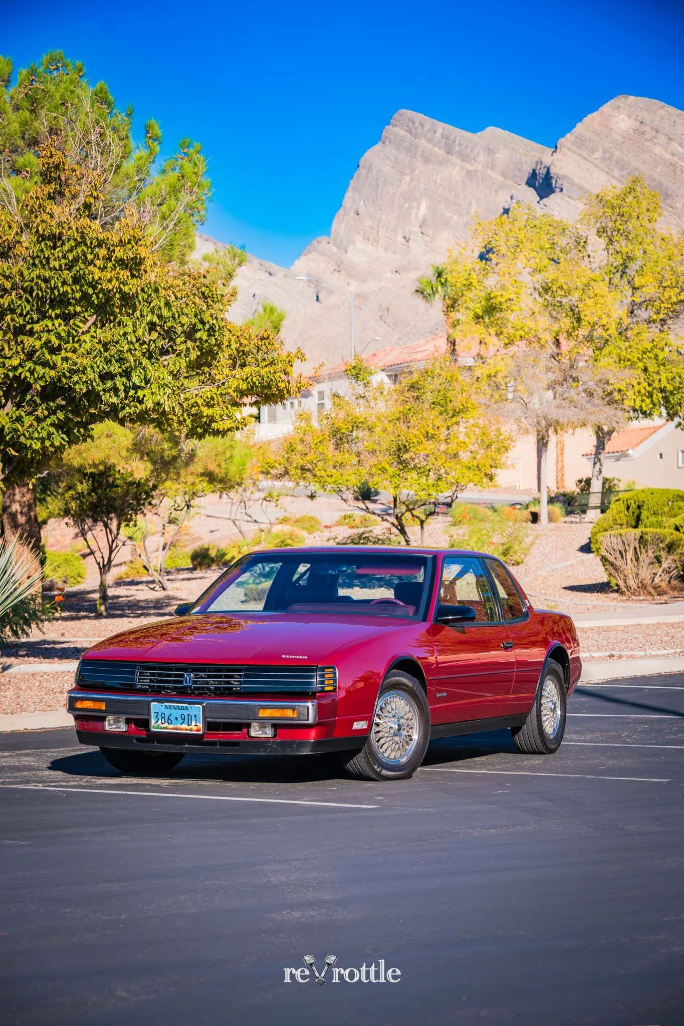 2026-09-30-FOR-SALE-1988-Oldsmobile-Tornado-Trofeo-Car-Photography-reVrottle-Vik-Chohan-Photography-Social-Media-005.jpg