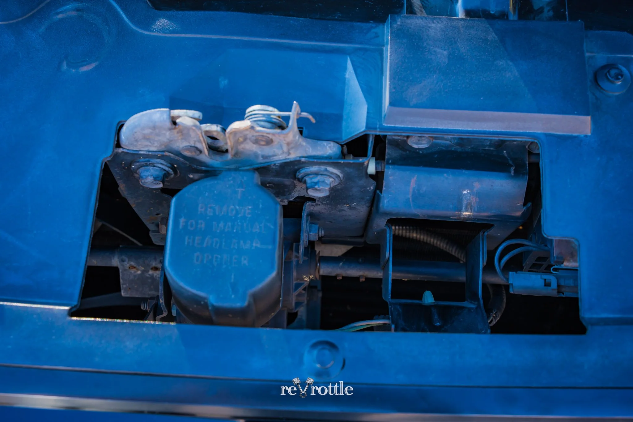 2026-09-30-FOR-SALE-1988-Oldsmobile-Tornado-Trofeo-Car-Photography-reVrottle-Vik-Chohan-Photography-Social-Media-057.jpg