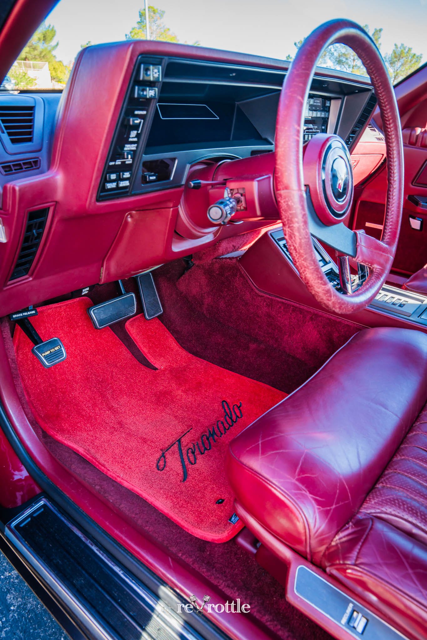 2026-09-30-FOR-SALE-1988-Oldsmobile-Tornado-Trofeo-Car-Photography-reVrottle-Vik-Chohan-Photography-Social-Media-063.jpg