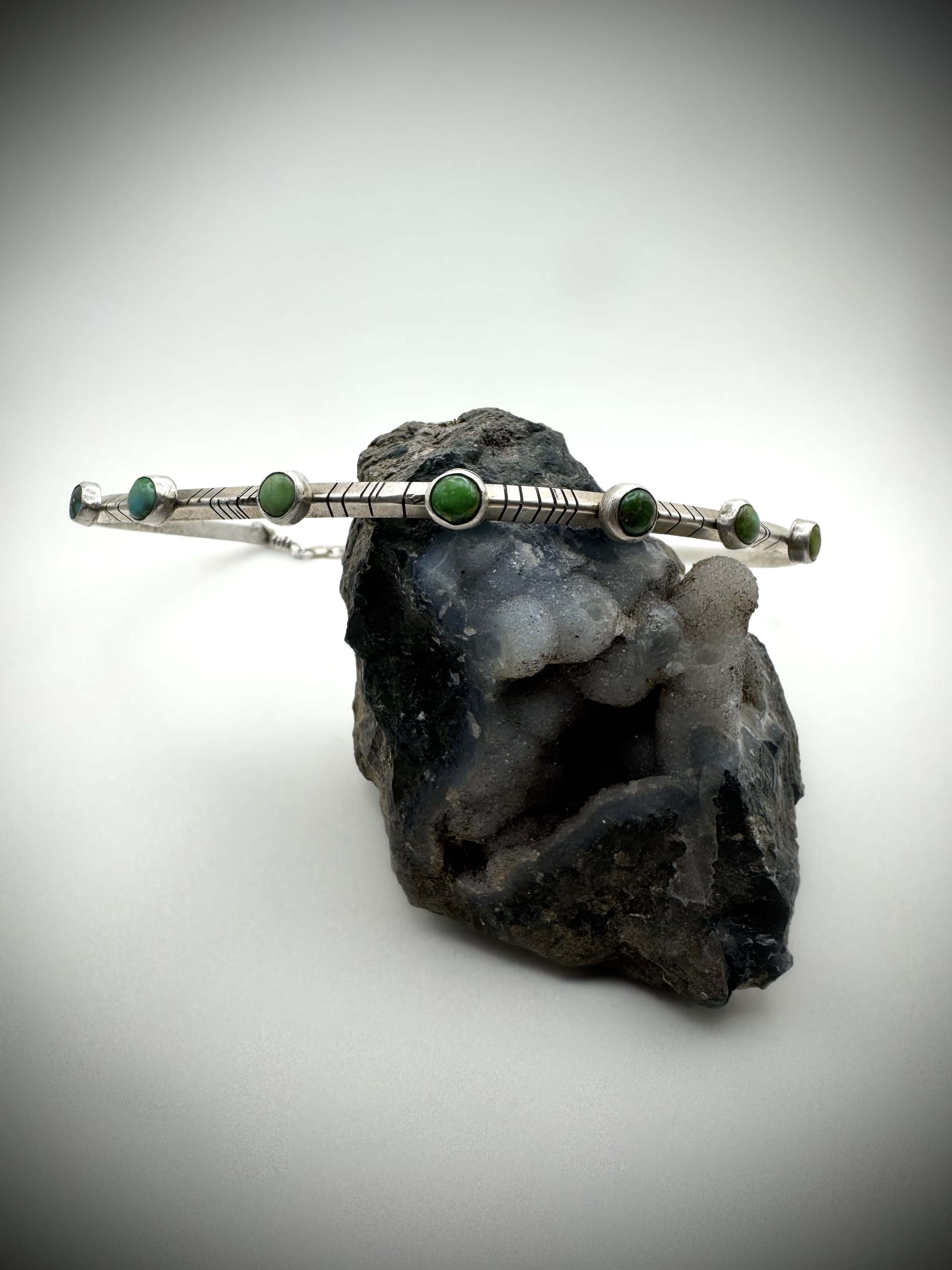 Facetune_23-10-2025-07-34-17 2.jpeg