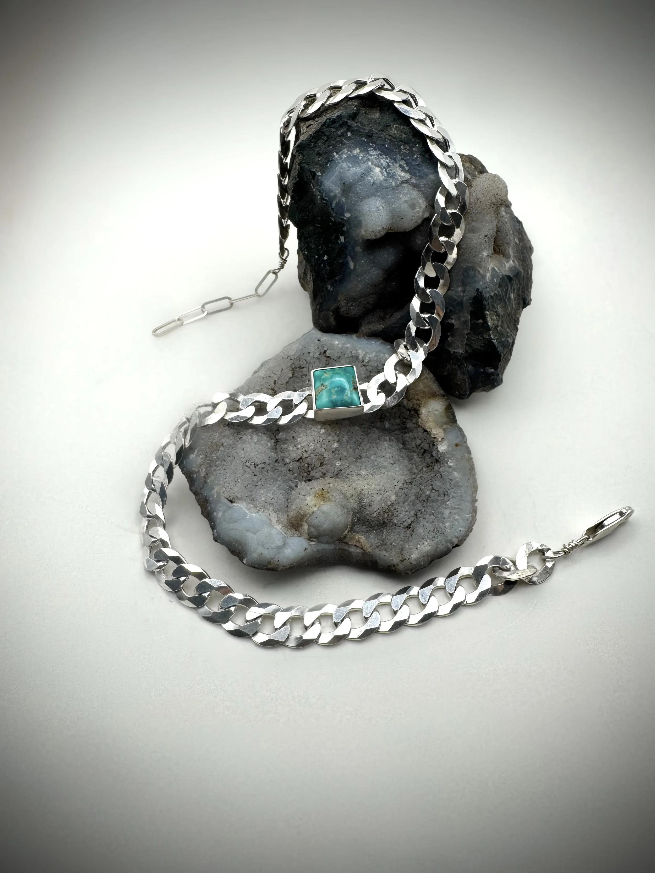 Facetune_23-10-2025-07-40-00 2.jpeg