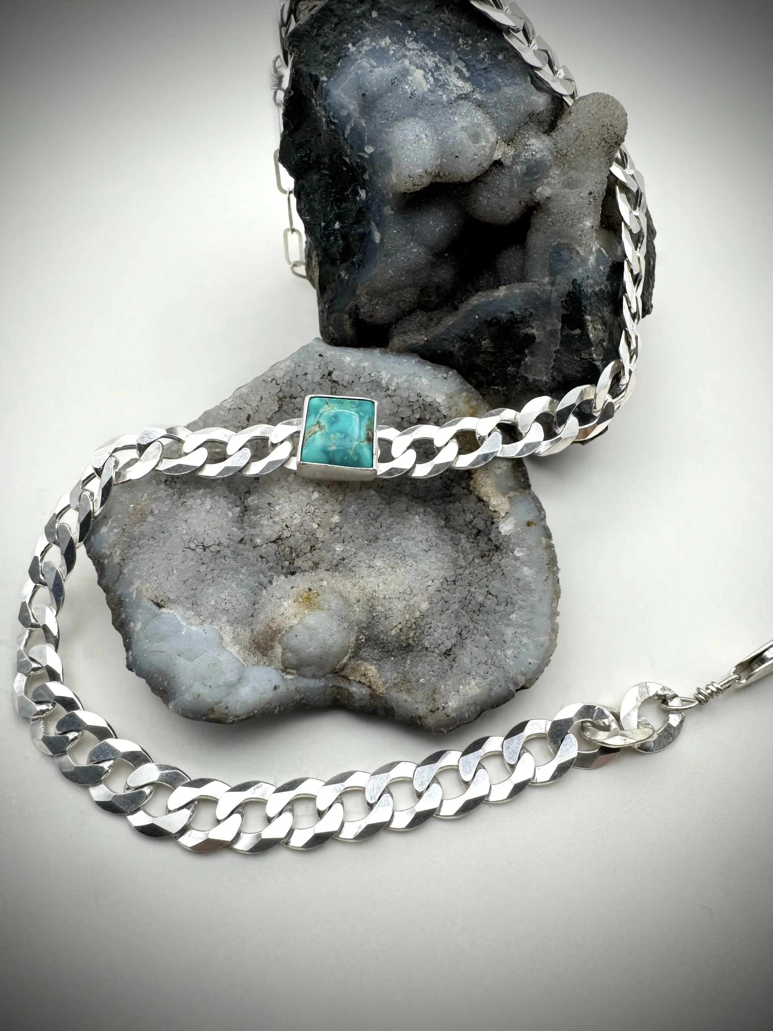 Facetune_23-10-2025-07-41-28 2.jpeg