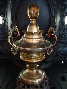 Two Red Jeweled Round Oak
Stove Finial $1750.00