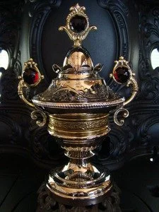 Three Red Jeweled Round Oak
Stove Finial 