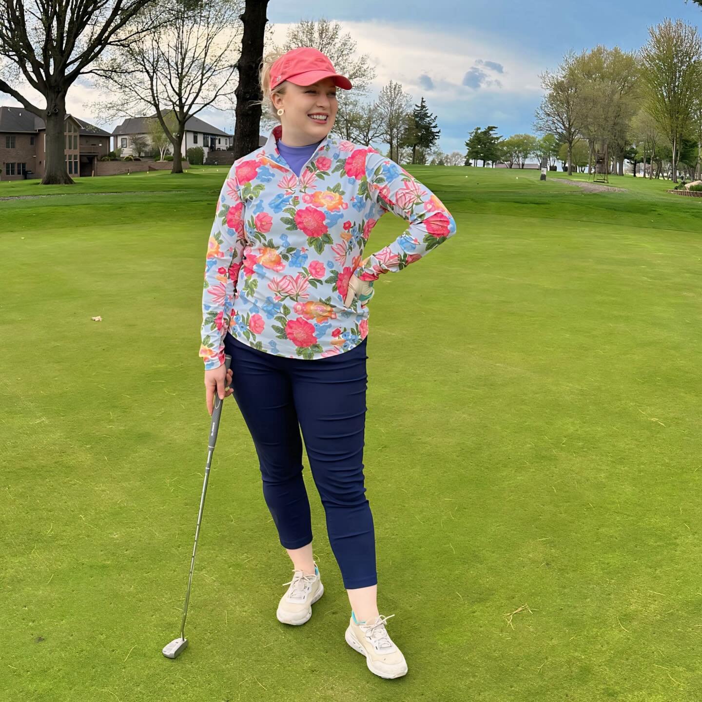 First round of the year. Very glad I wore this because&hellip; I wanted to wear my new green skort but&hellip;. See the third slide ⛳️⛽️☔️

Linked all my golf outfits on my @houseofcolour_crystalblin LTK or message for the direct link. 

#girlsgolf #
